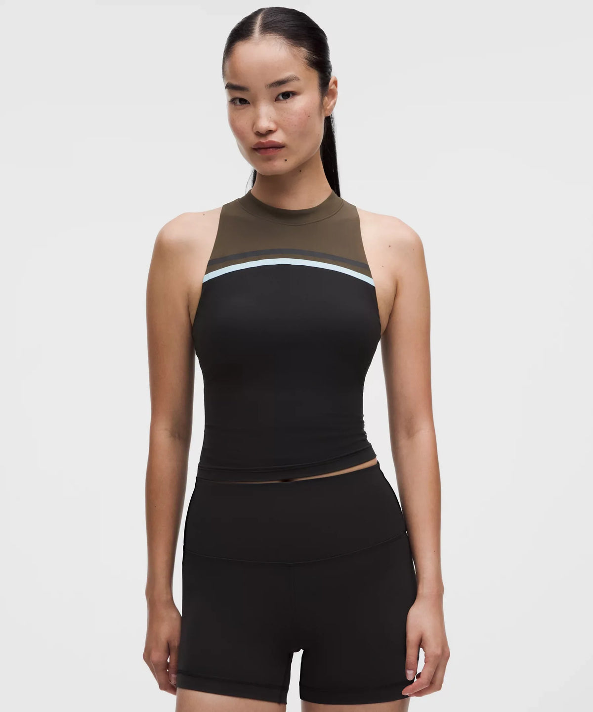 Camiseta sin mangas con cuello alto