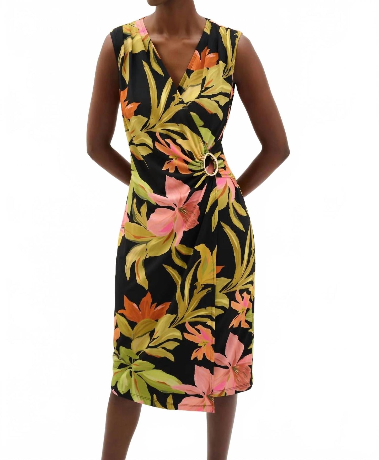 Vestido con estampado floral color negro
