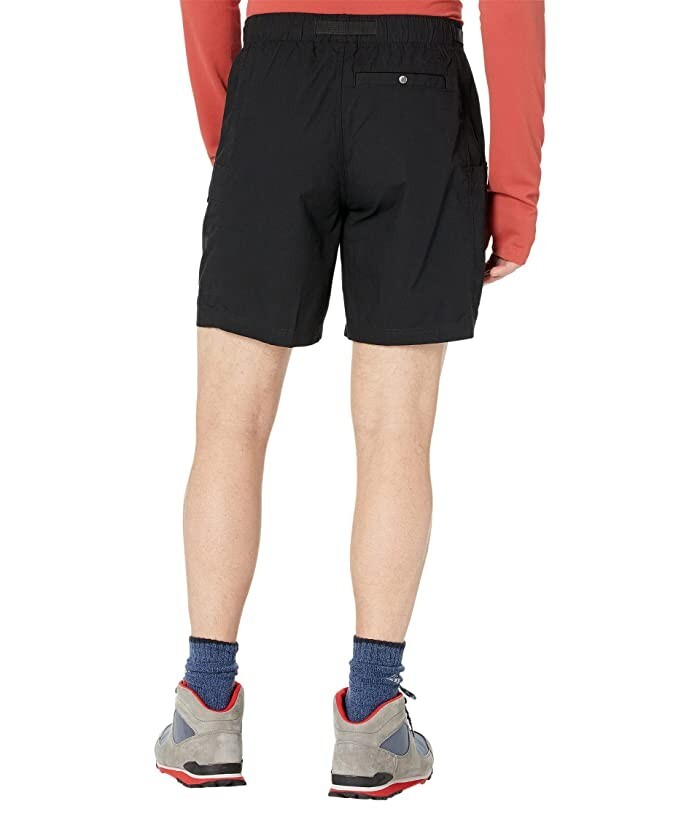 Short de hombre color negro