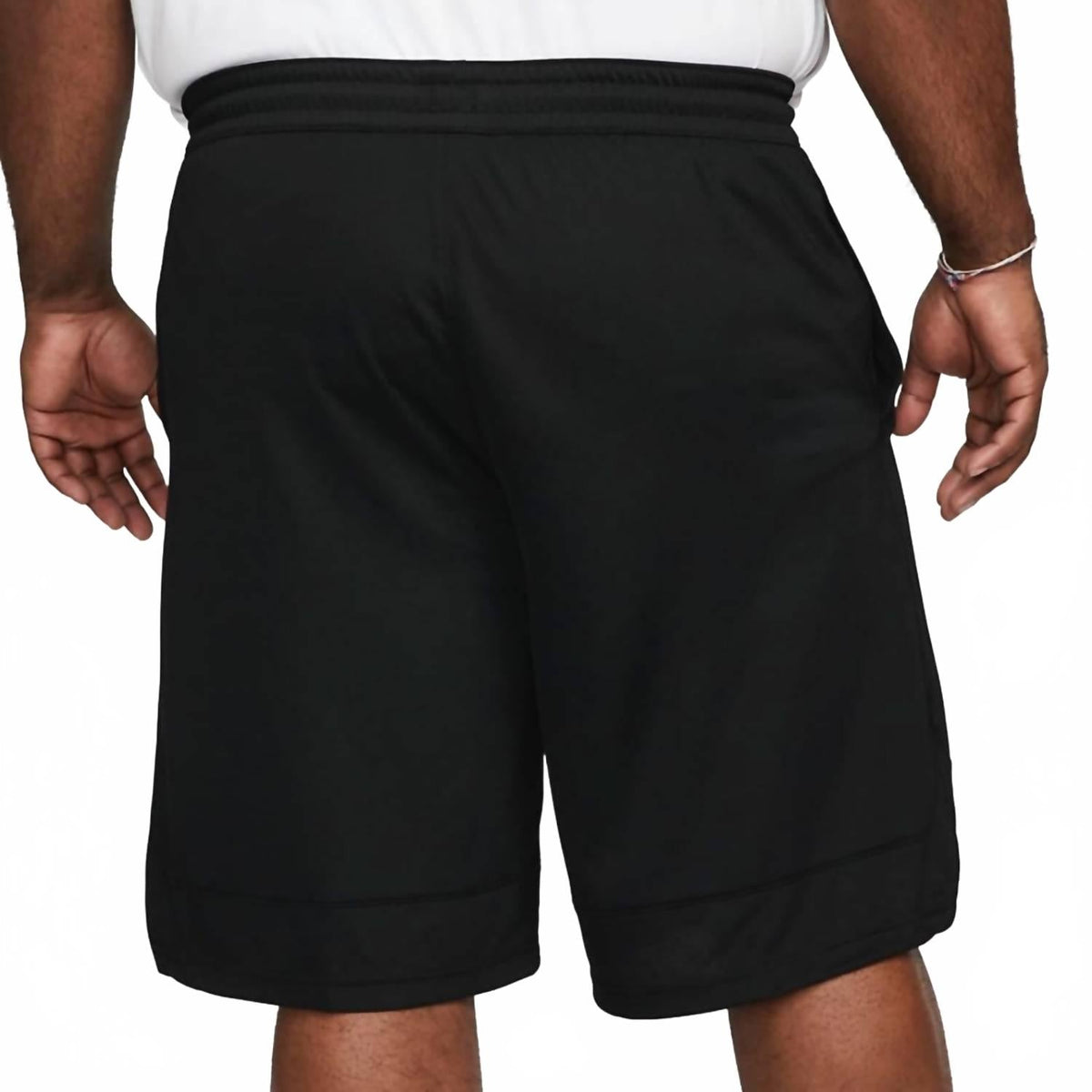 Short color negro