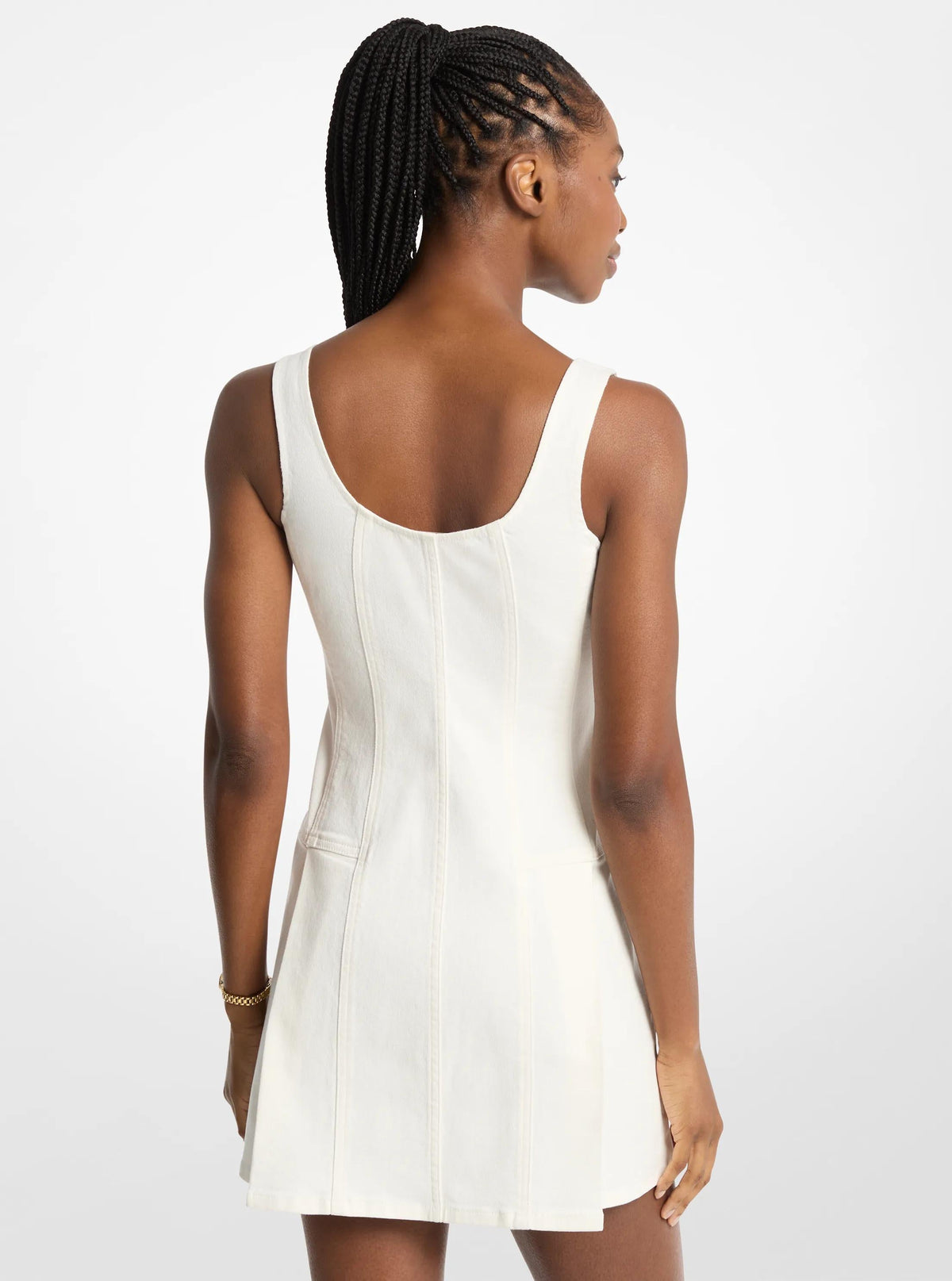 Vestido de mezclilla corto con pliegues