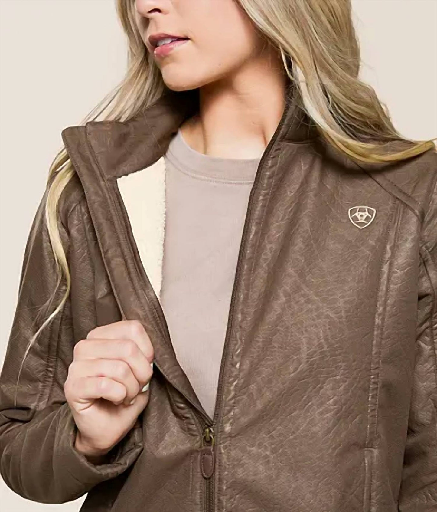 Chaqueta de efecto cuero color café