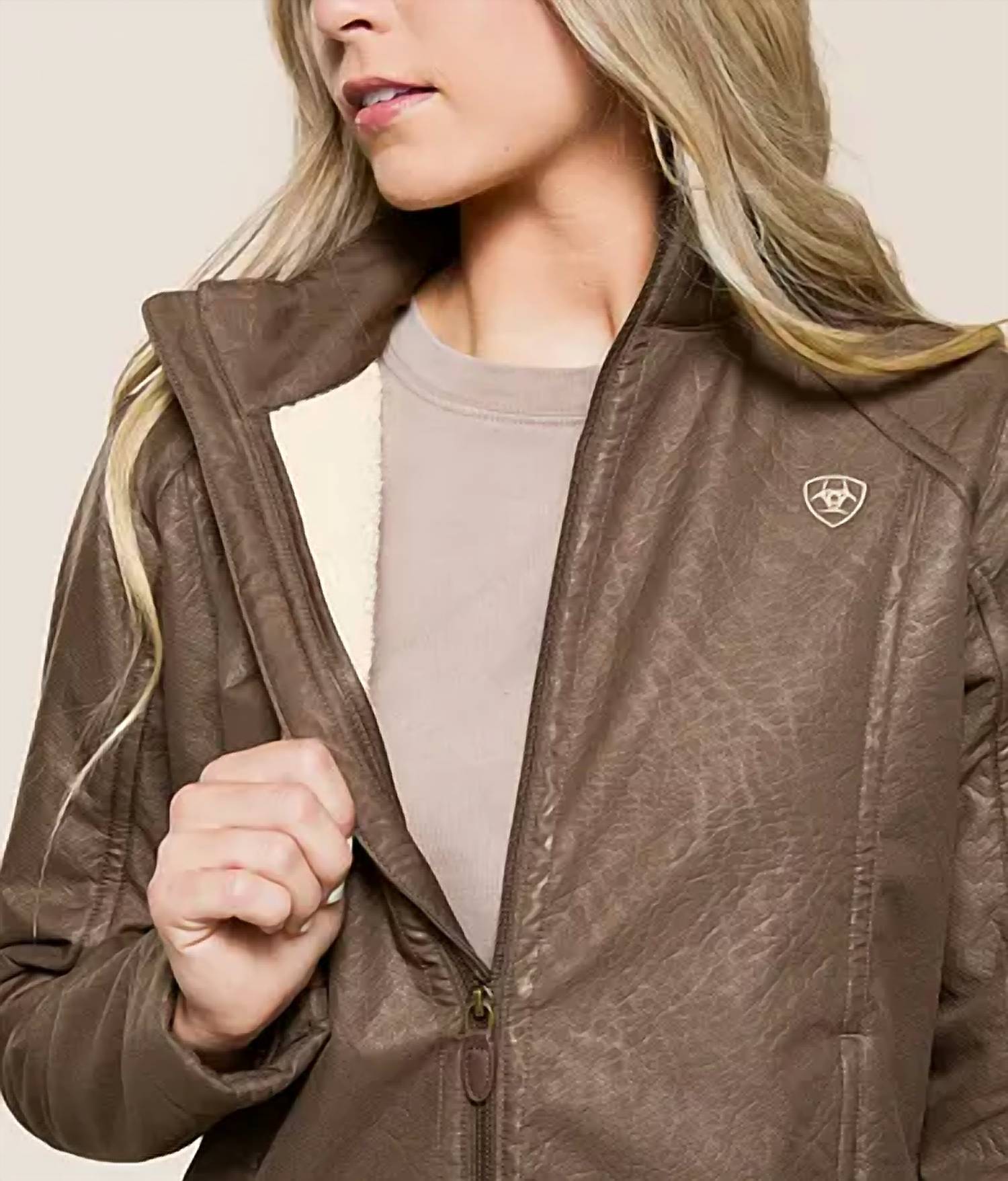 Chaqueta de efecto cuero color café
