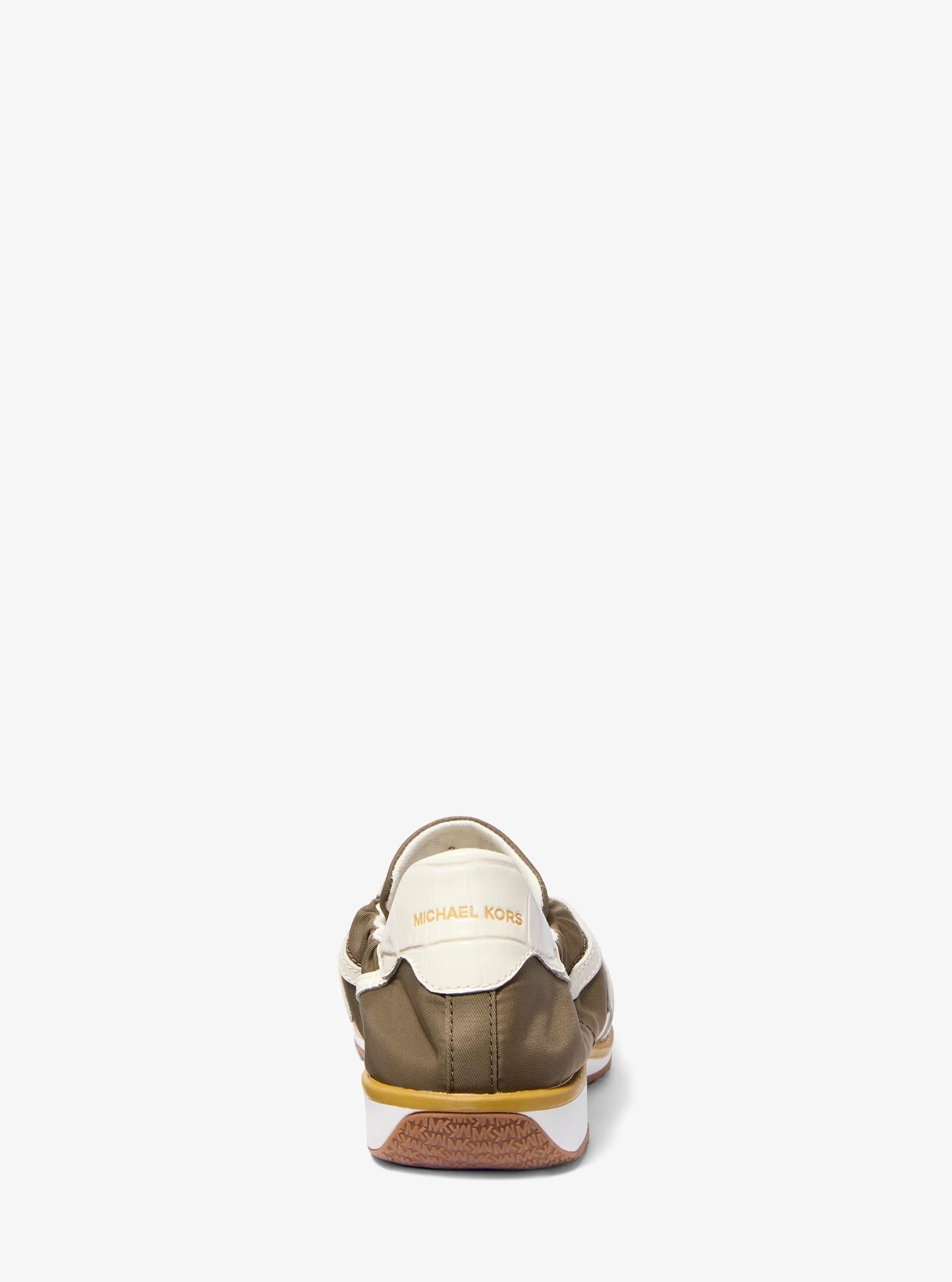 Tenis de nailon