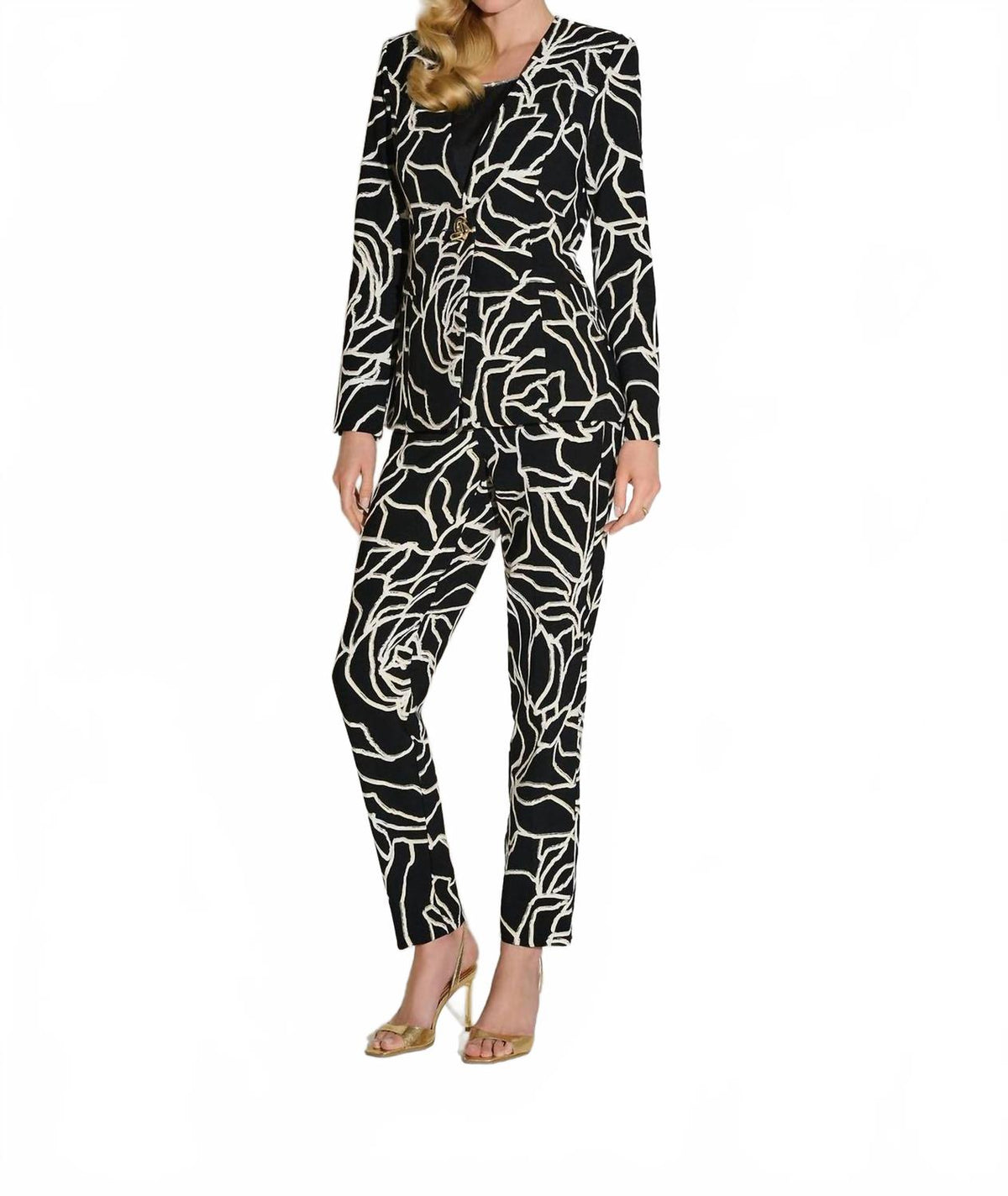 Blazer con estampado floral color negro