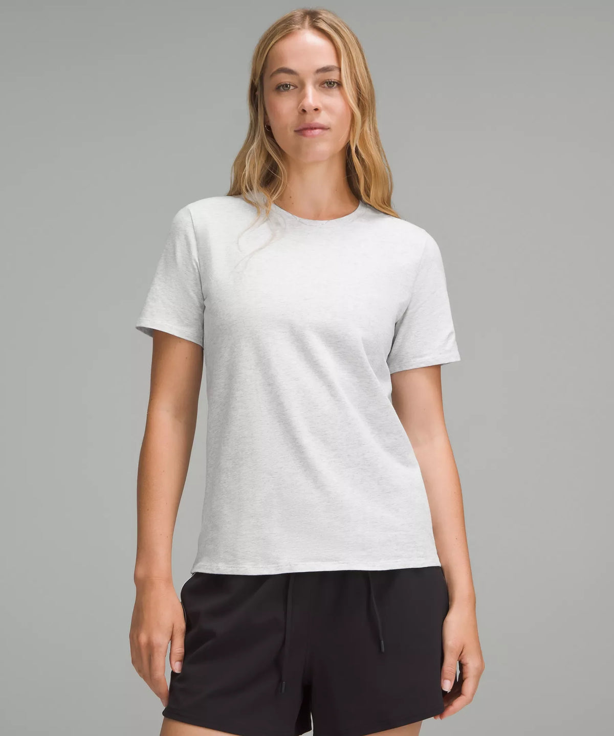 Camiseta de algodón con cuello redondo