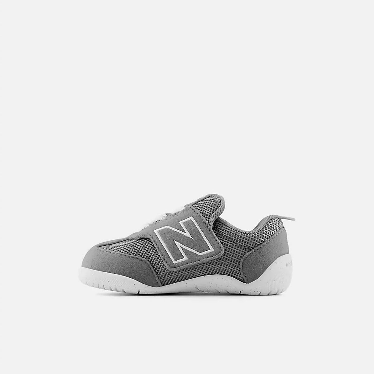Zapatos infantil color blanco y gris