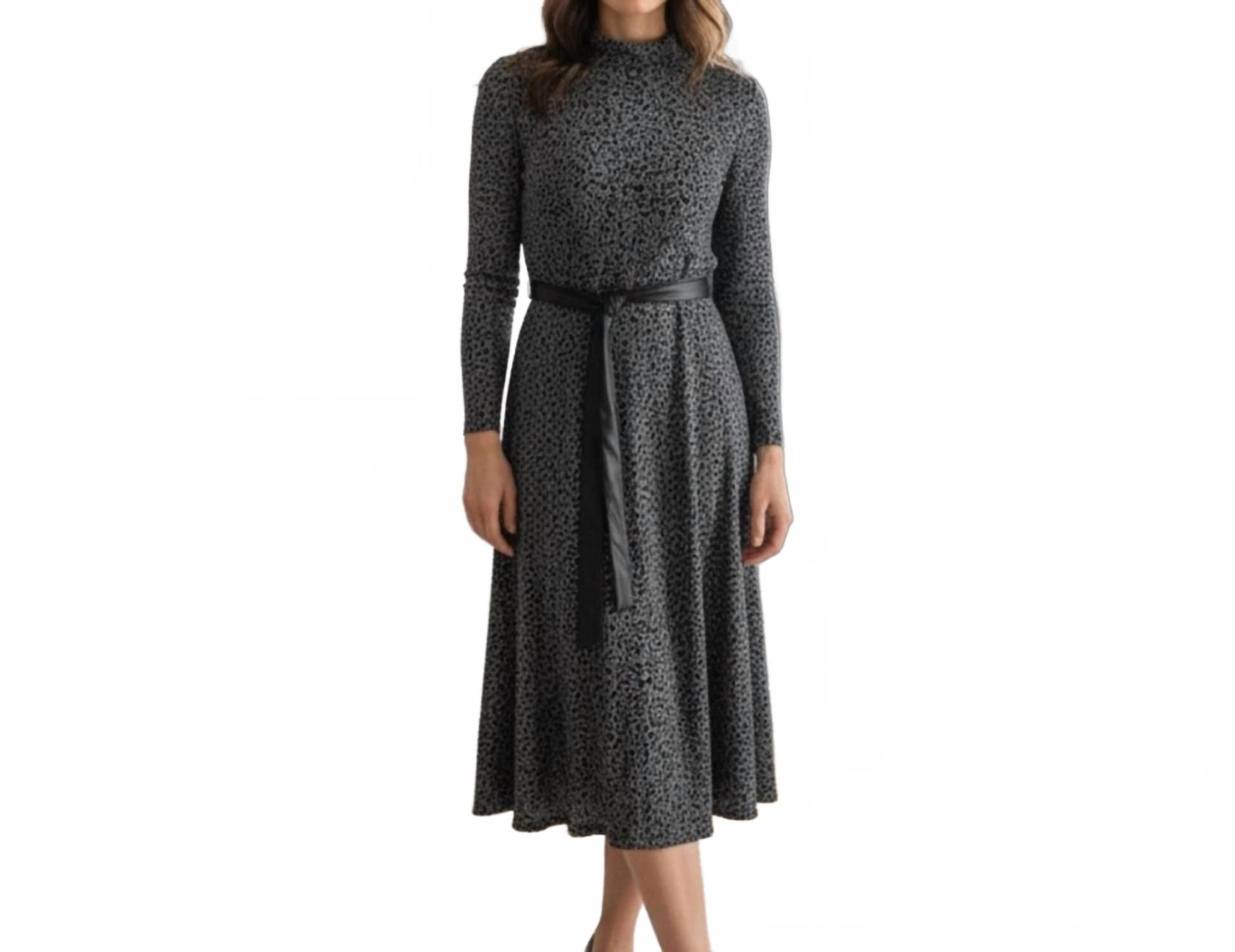 Vestido midi con cuello alto color negro