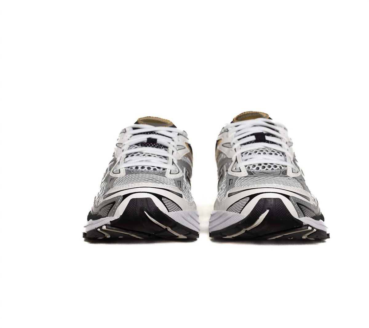 Tenis de hombre color plateado y dorado