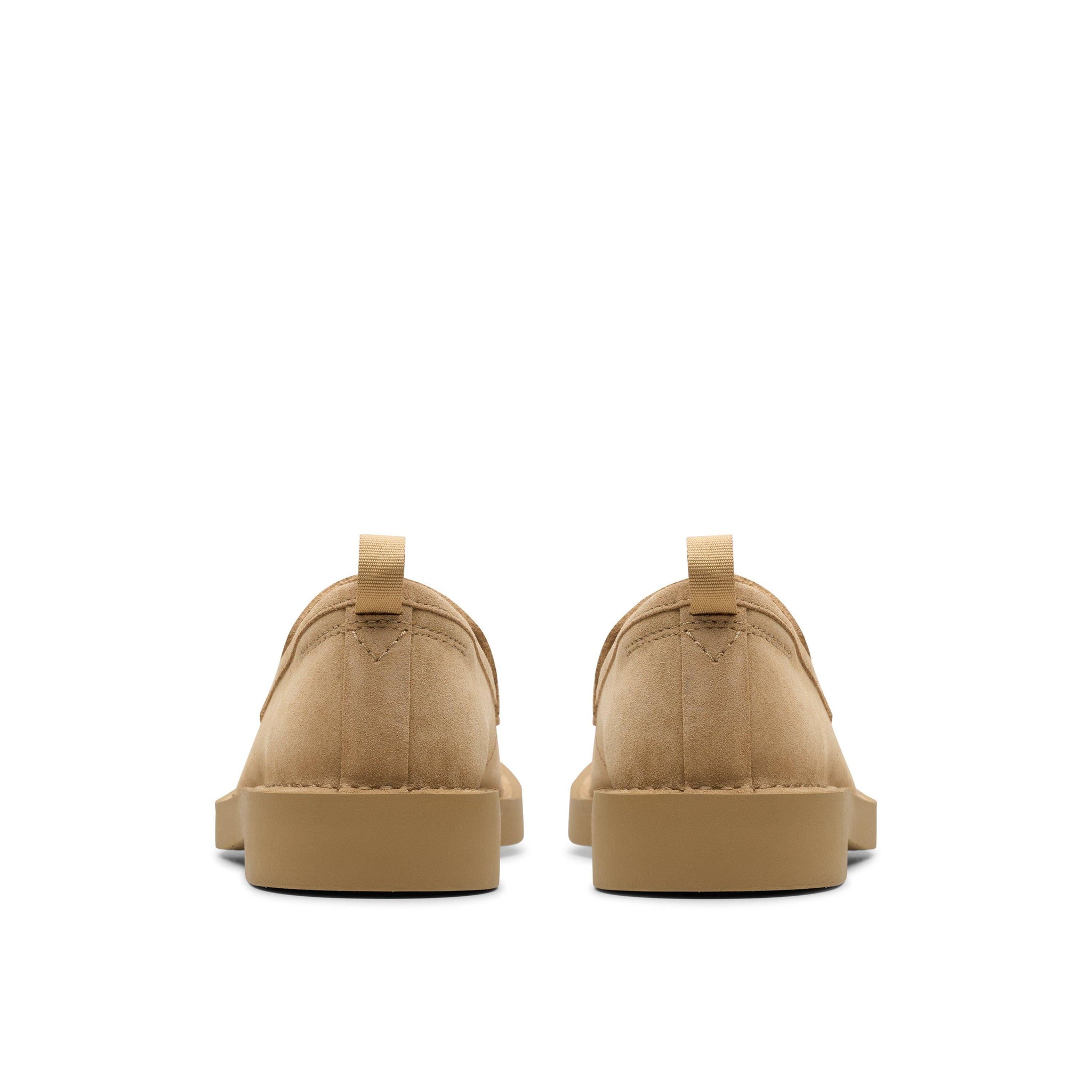 Calzado de gamuza color beige
