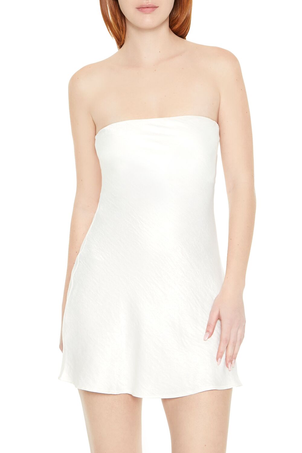 Vestido de satén corto