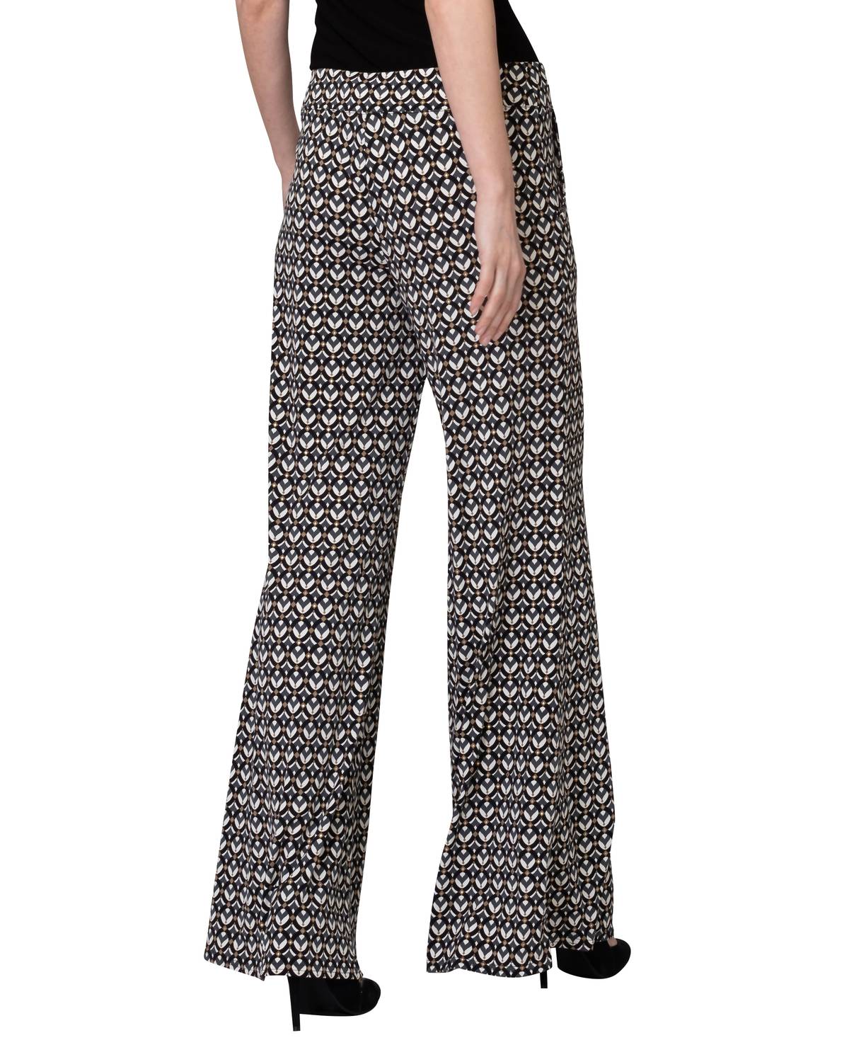 Pantalón color negro y gris
