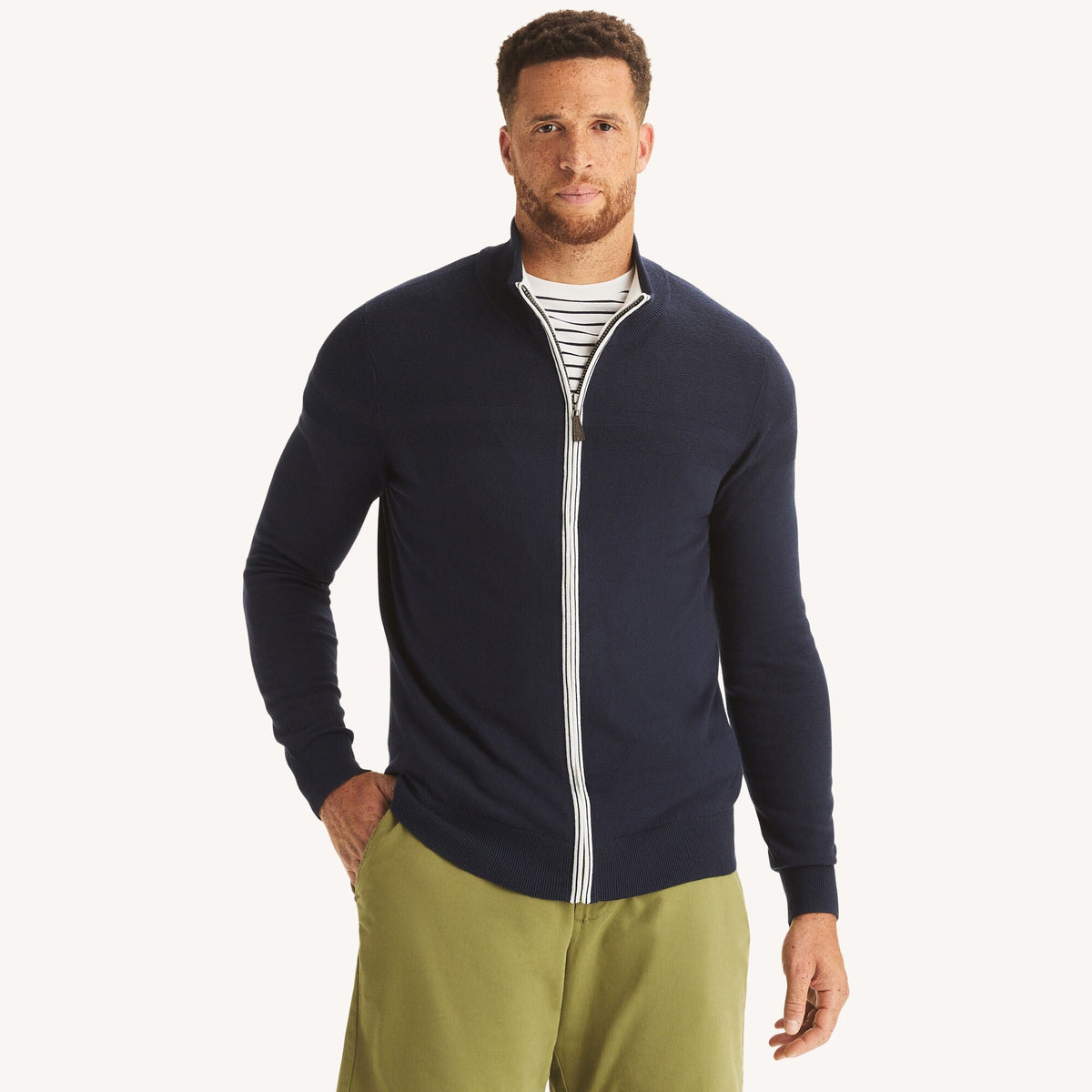 Suéter de hombre con cuello alto