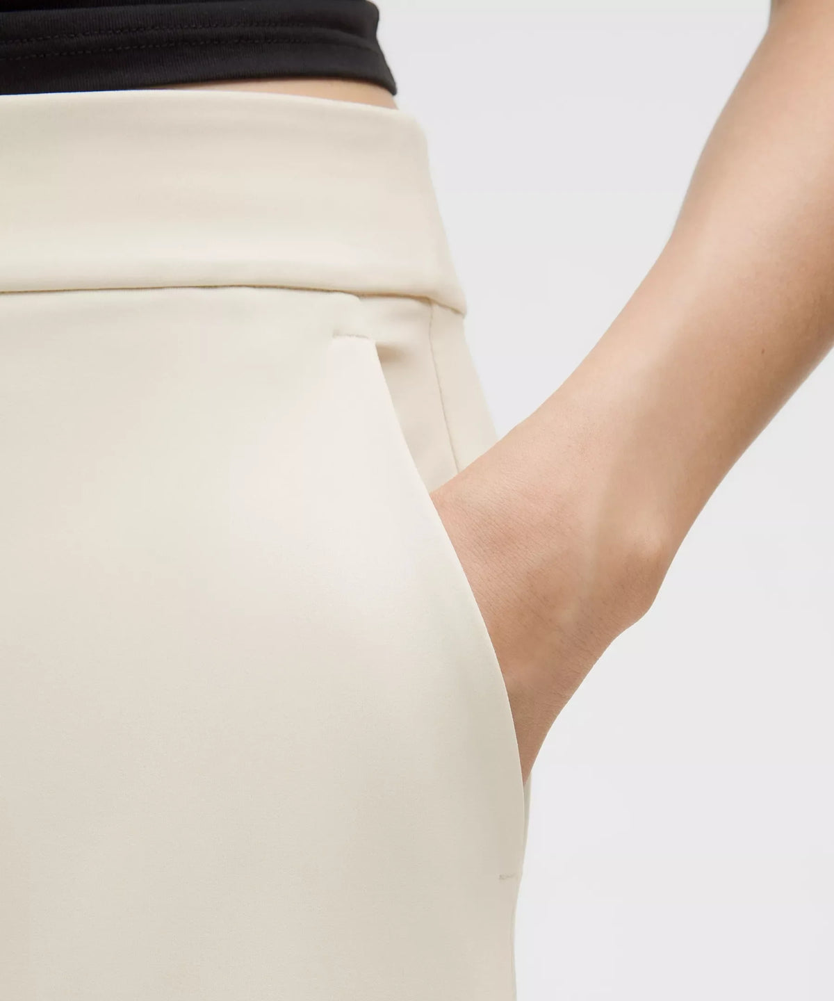 Pantalón de tiro alto