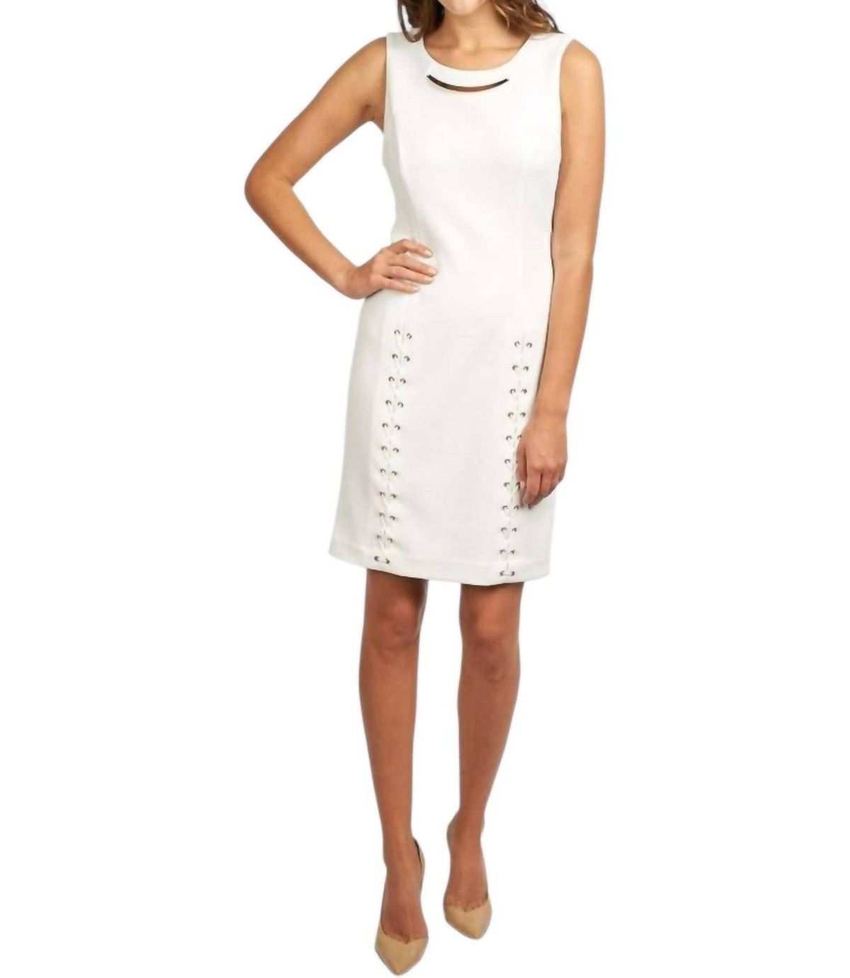 Vestido con cordones color marfil