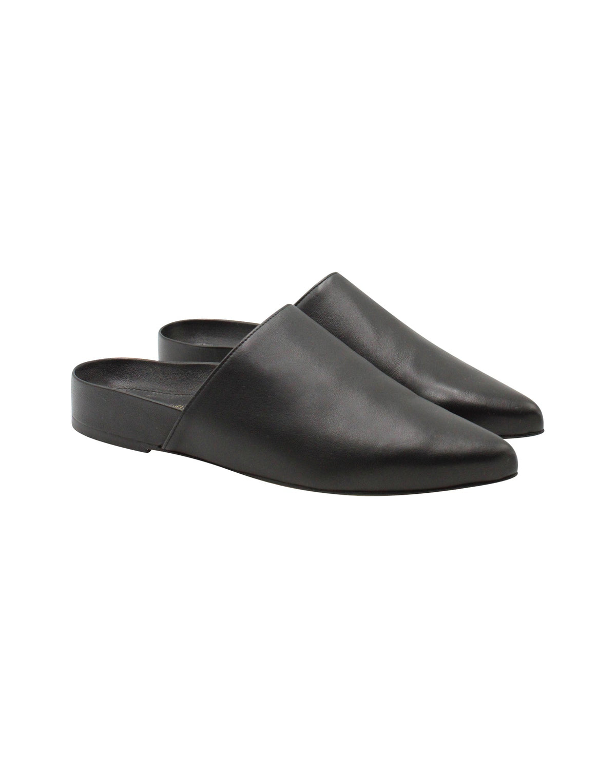 Zapatos destalonados de cuero color negro