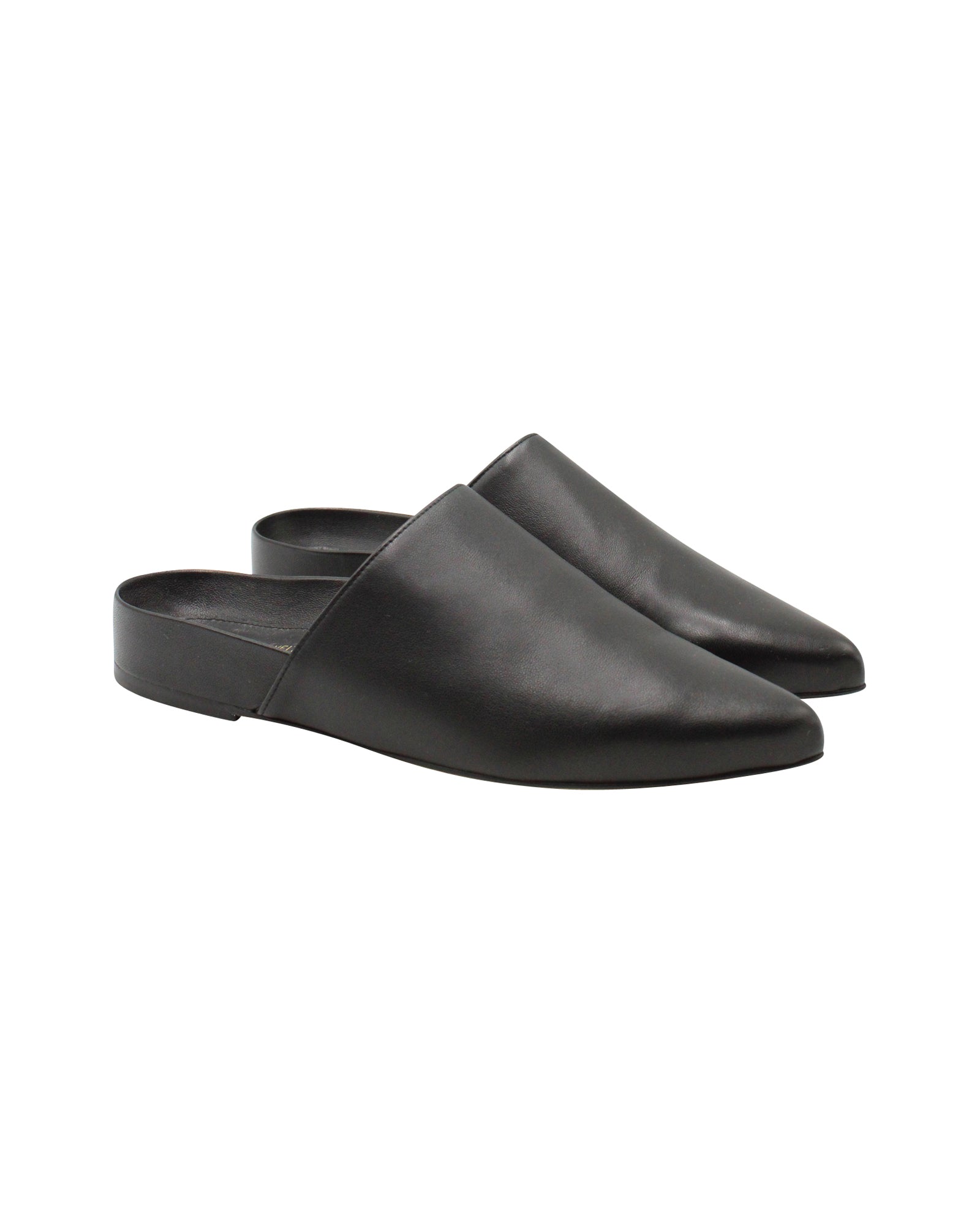 Zapatos destalonados de cuero color negro