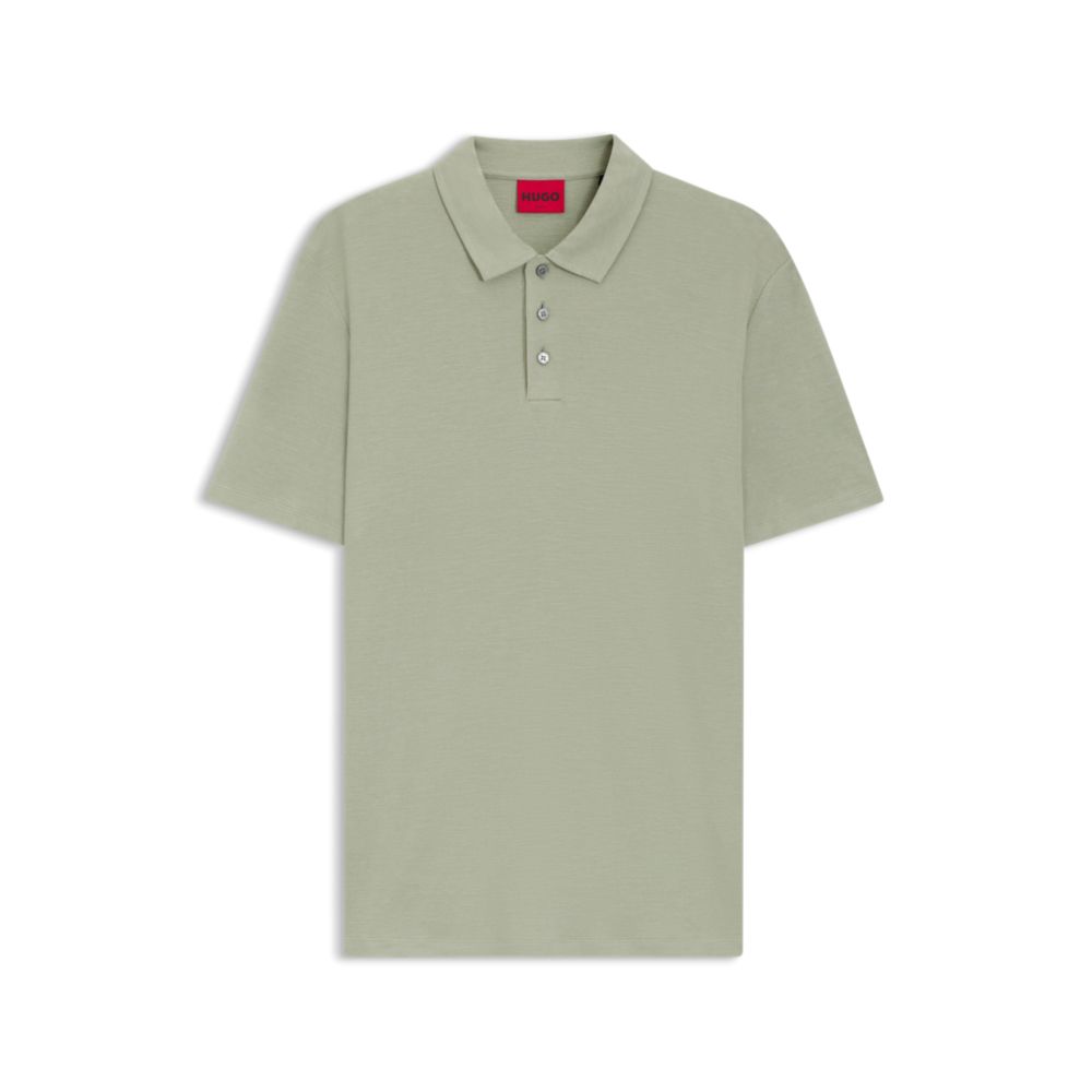 Polo de corte ajustado