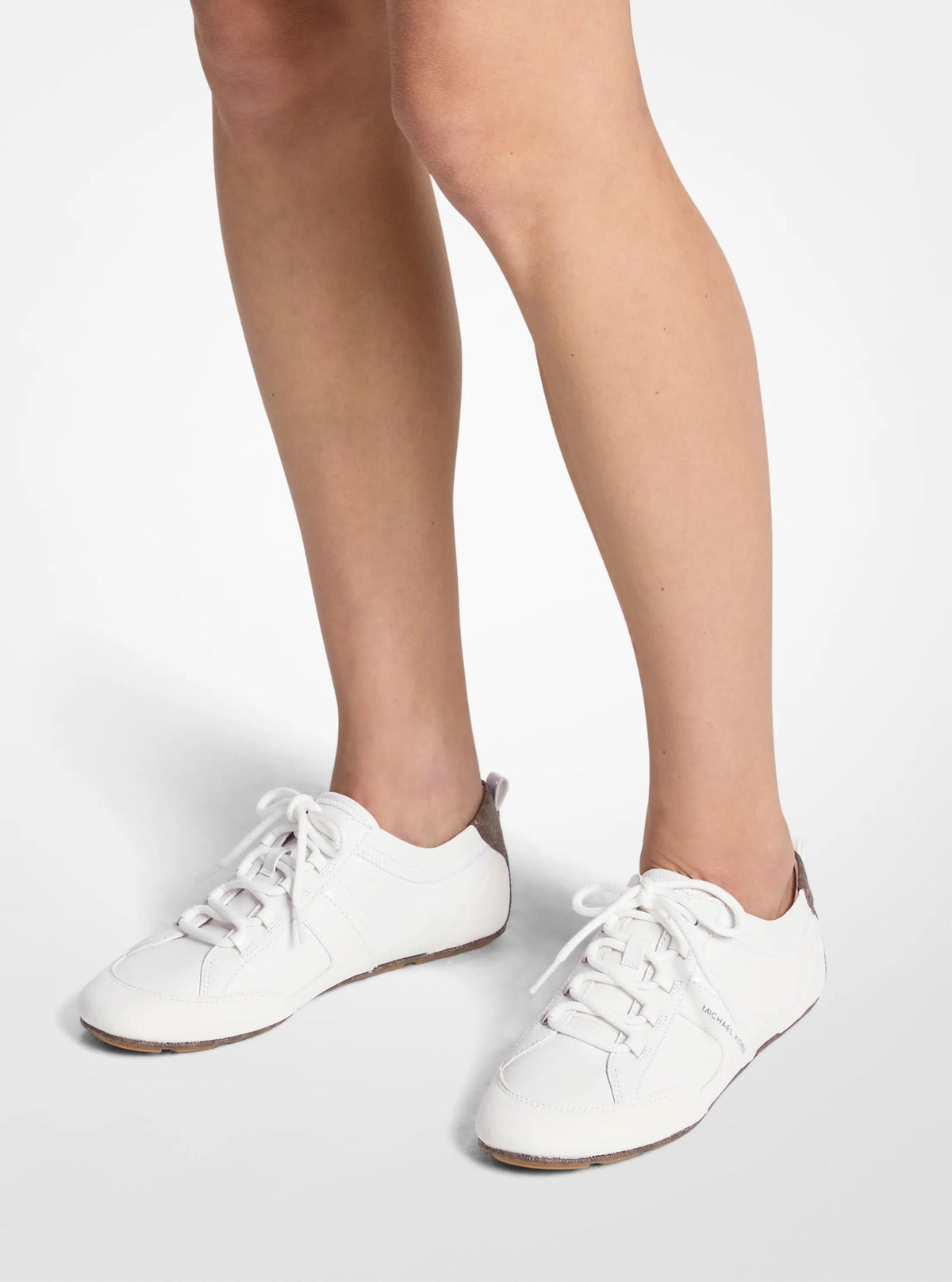 Tenis de cuero