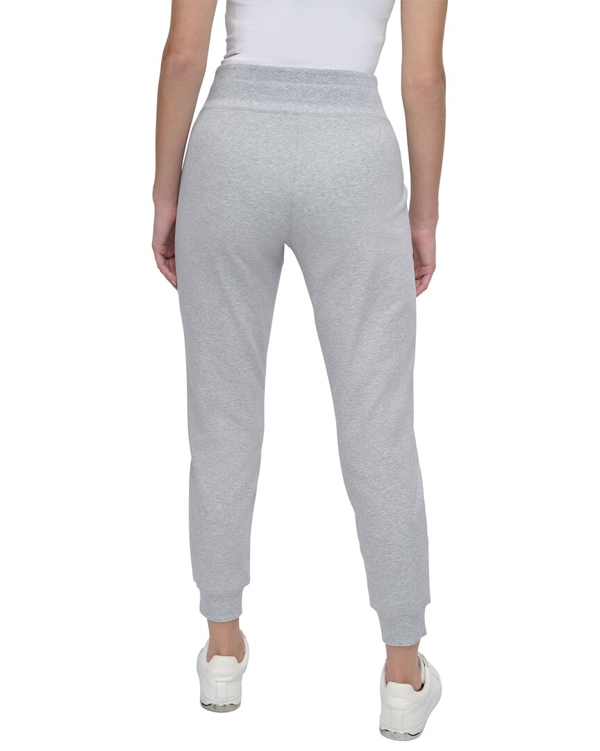 Pantalón deportivo de corte ajustado