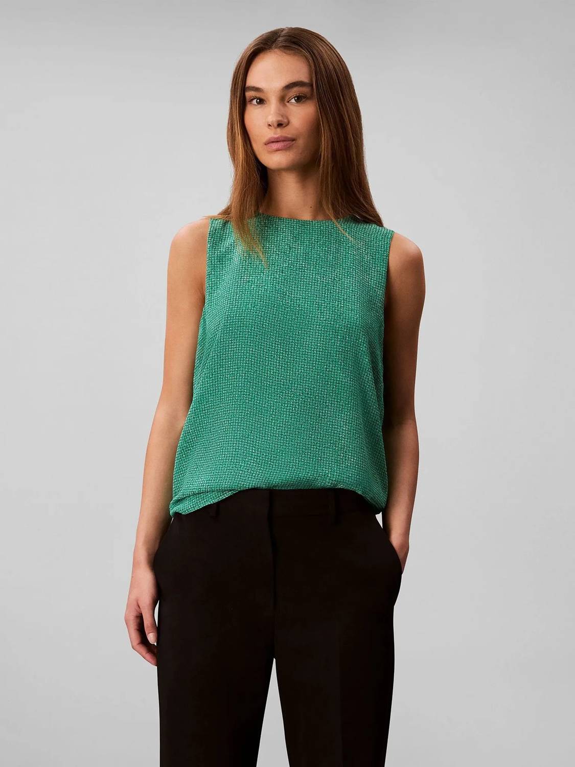 Camiseta sin mangas color verde