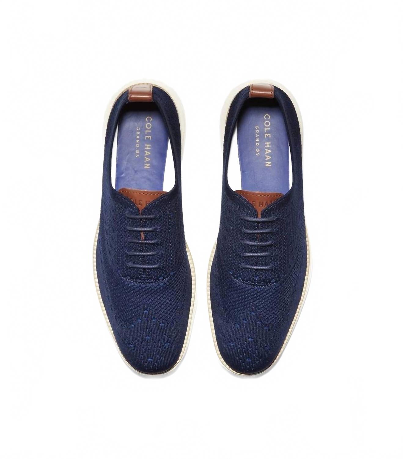 Tenis de hombre color azul marino y marfil