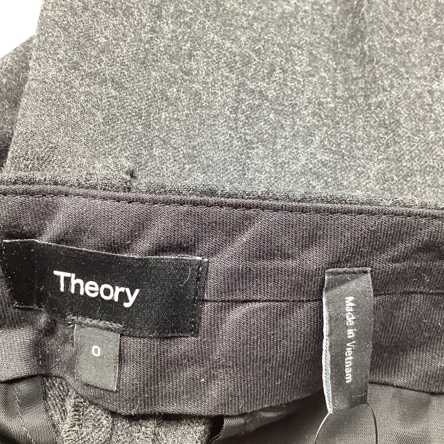 Pantalón de lana color negro
