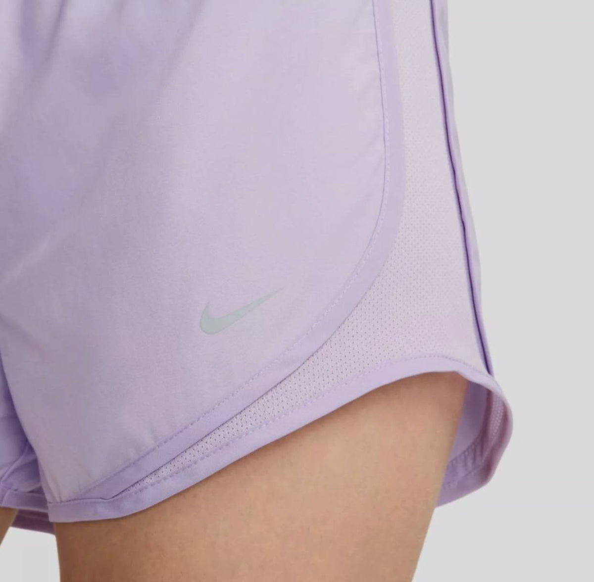 Ropa interior de mujer color violeta