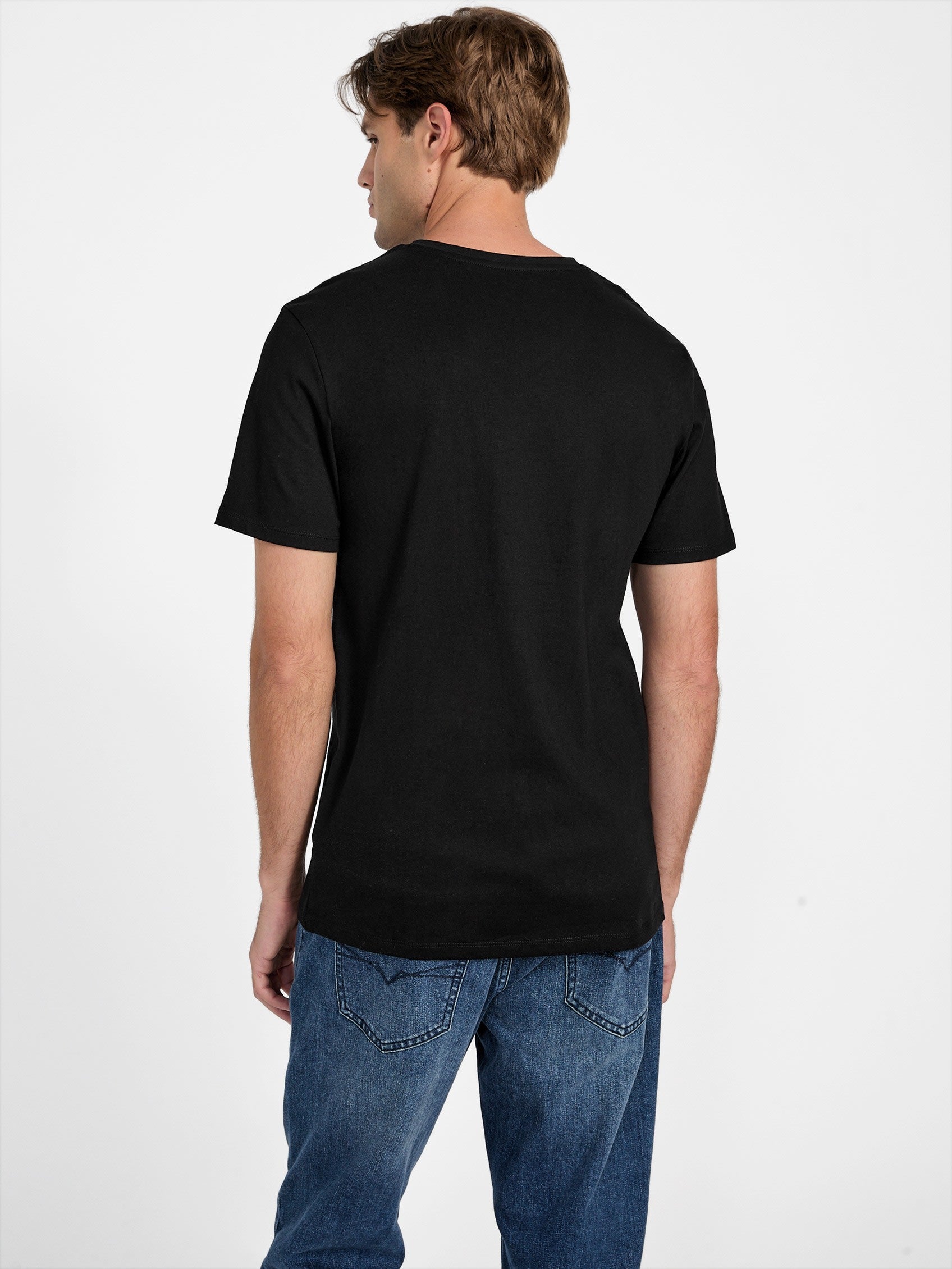 Camiseta con cuello en V