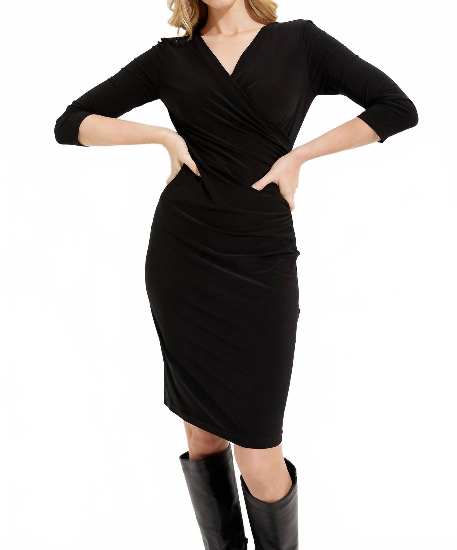 Vestido con cuello en V