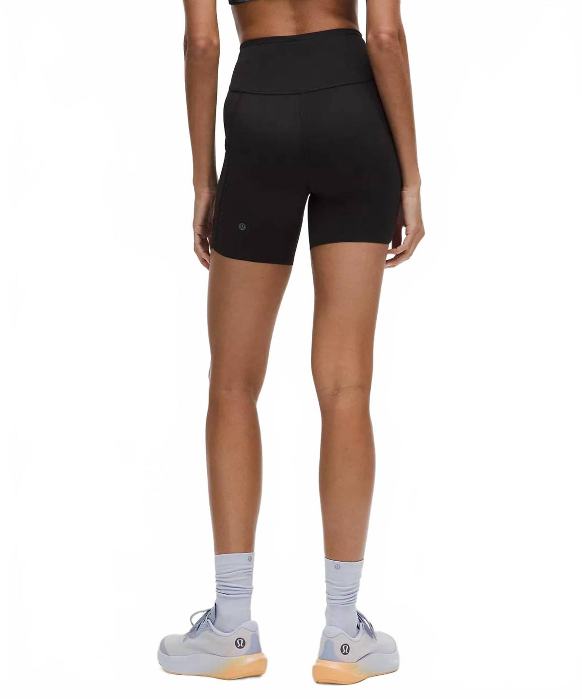Short de tiro alto color negro