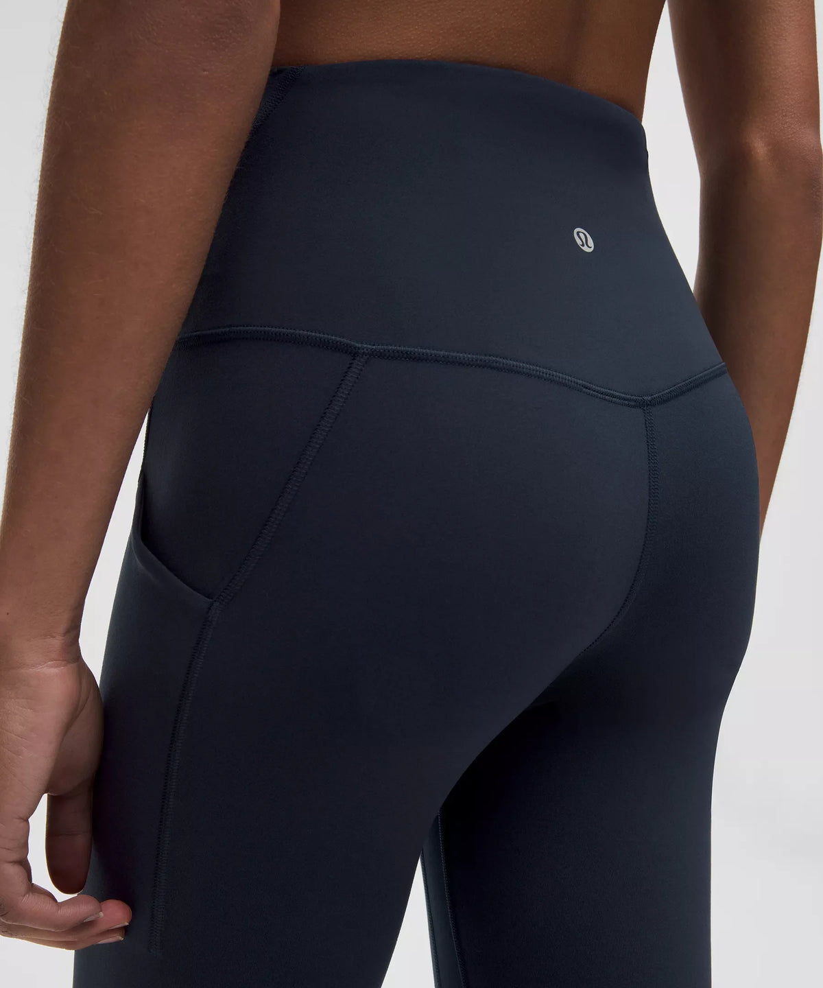 Pantalón de tiro alto