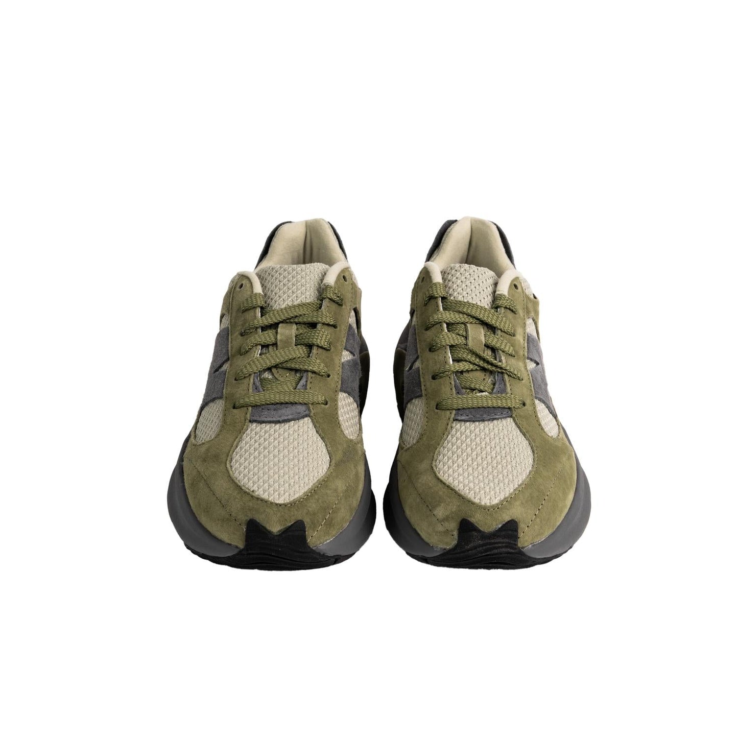 Tenis de hombre color verde