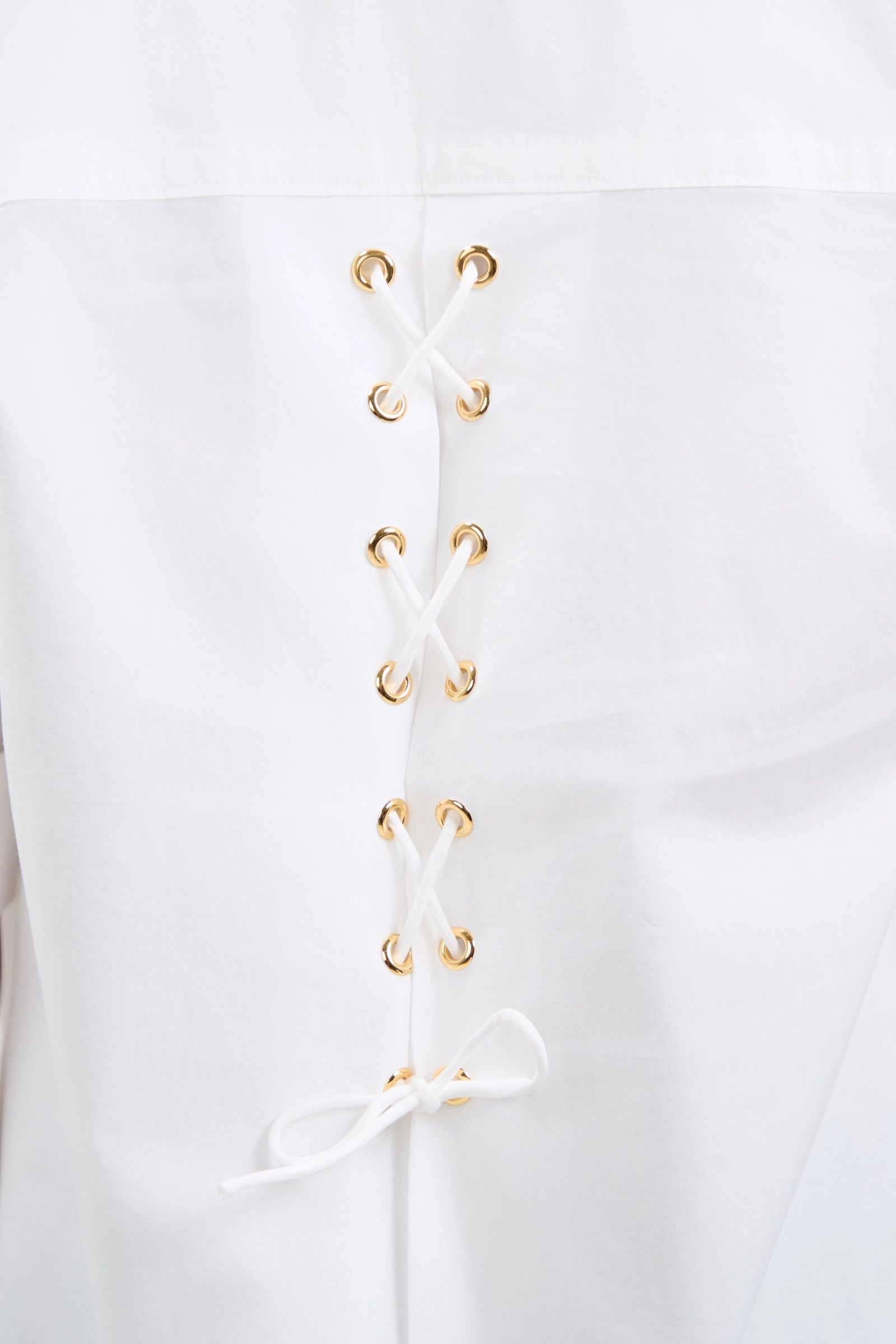 Top con cordones