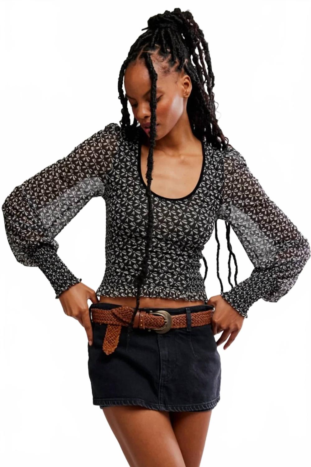 Top color negro