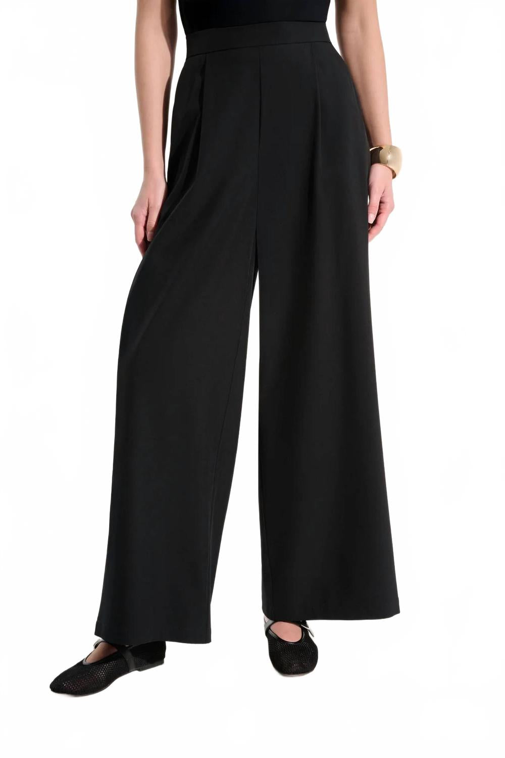 Pantalón de pierna ancha color negro