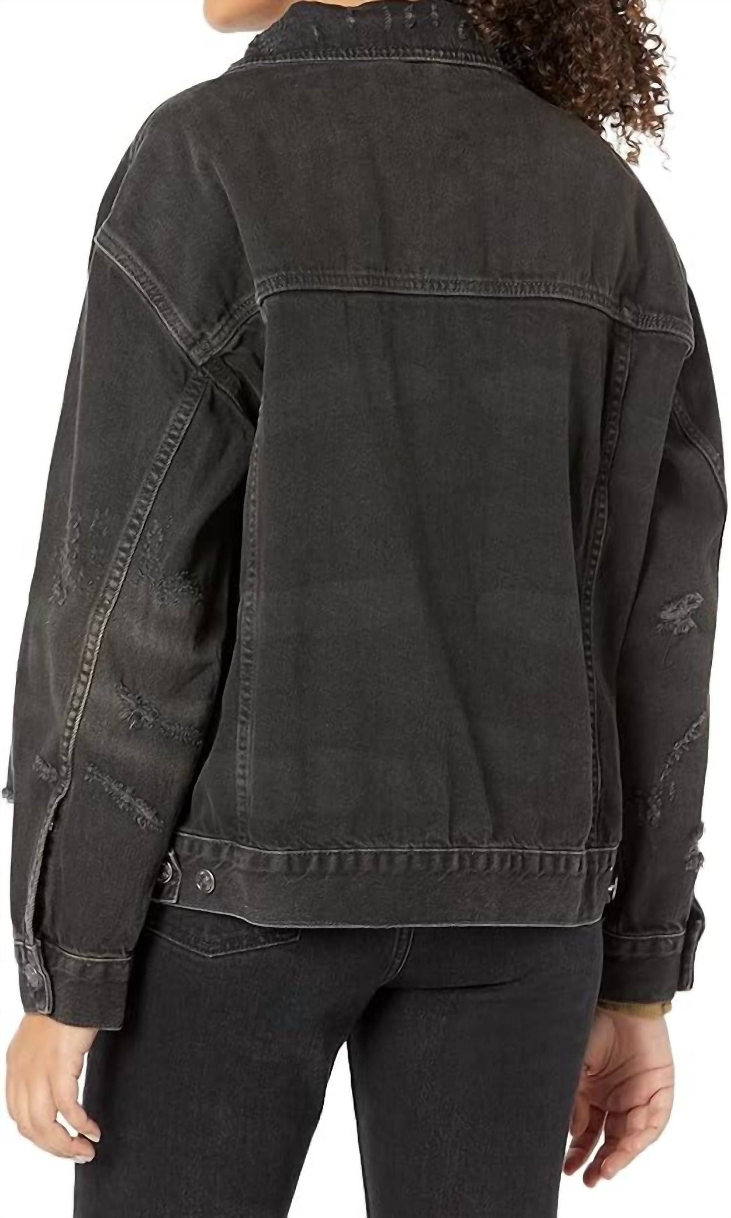 Chaqueta color negro