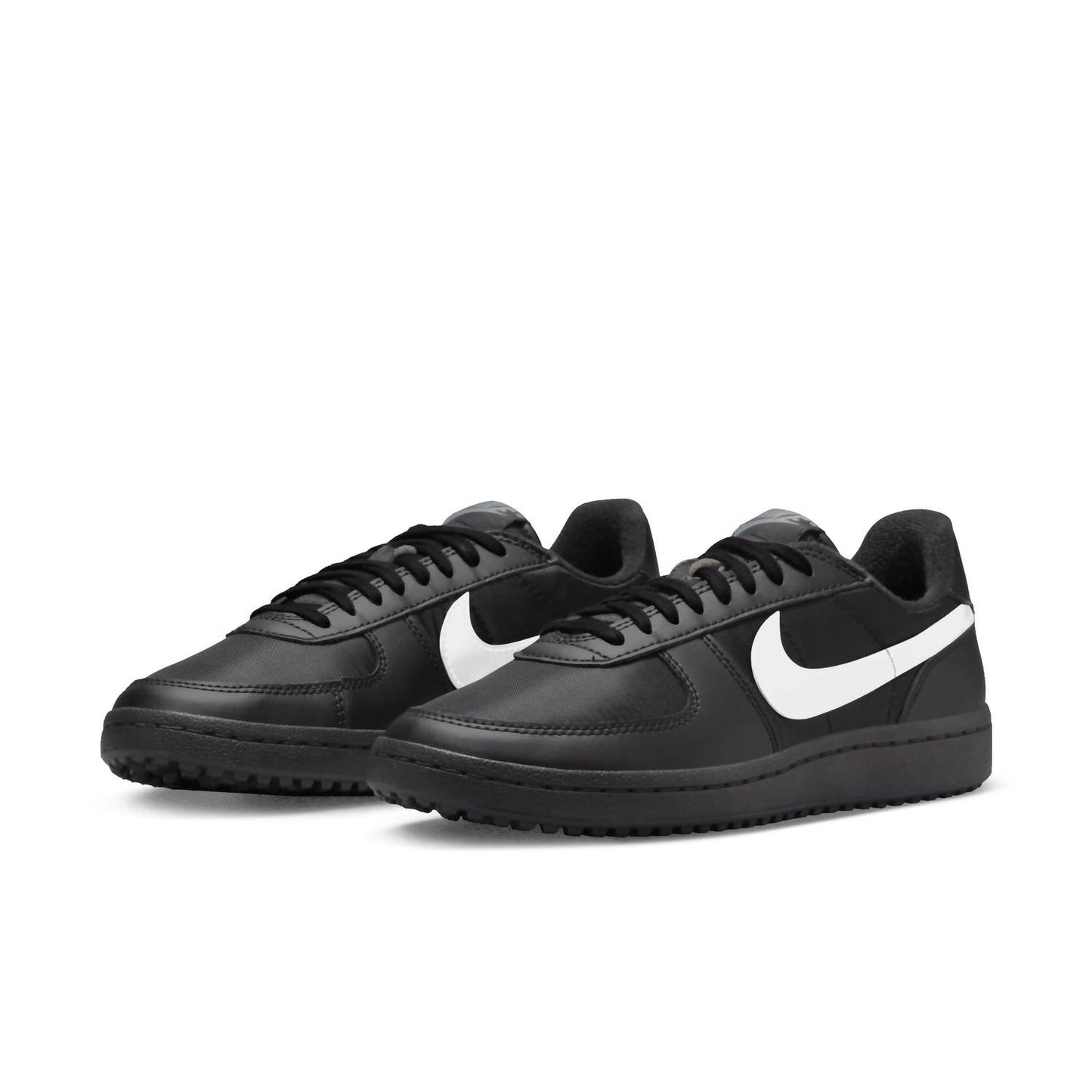 Tenis de mujer color negro y blanco y plateado