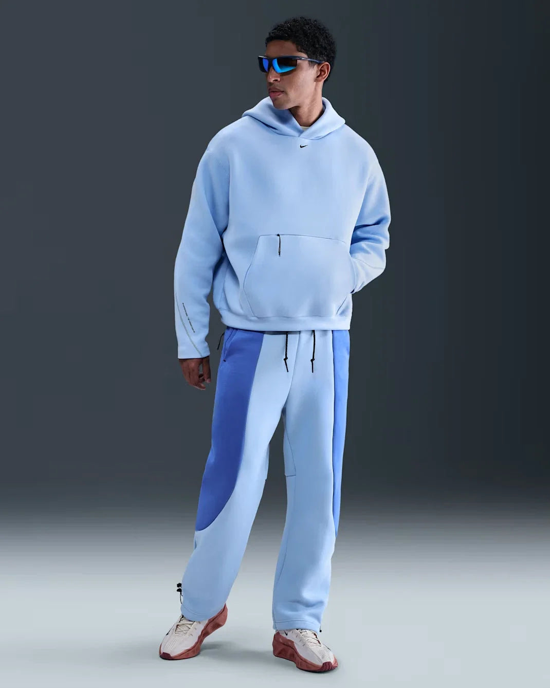 Buzo con capucha de hombre de corte amplio color azul