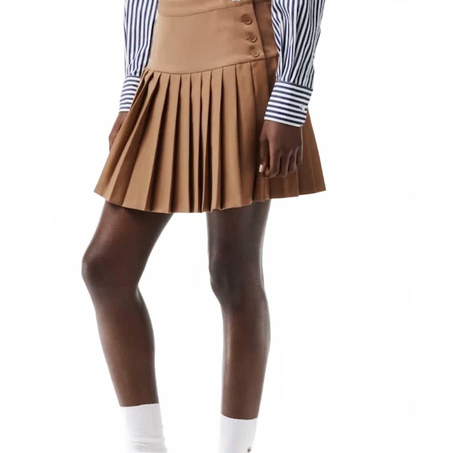 Falda con pliegues color café
