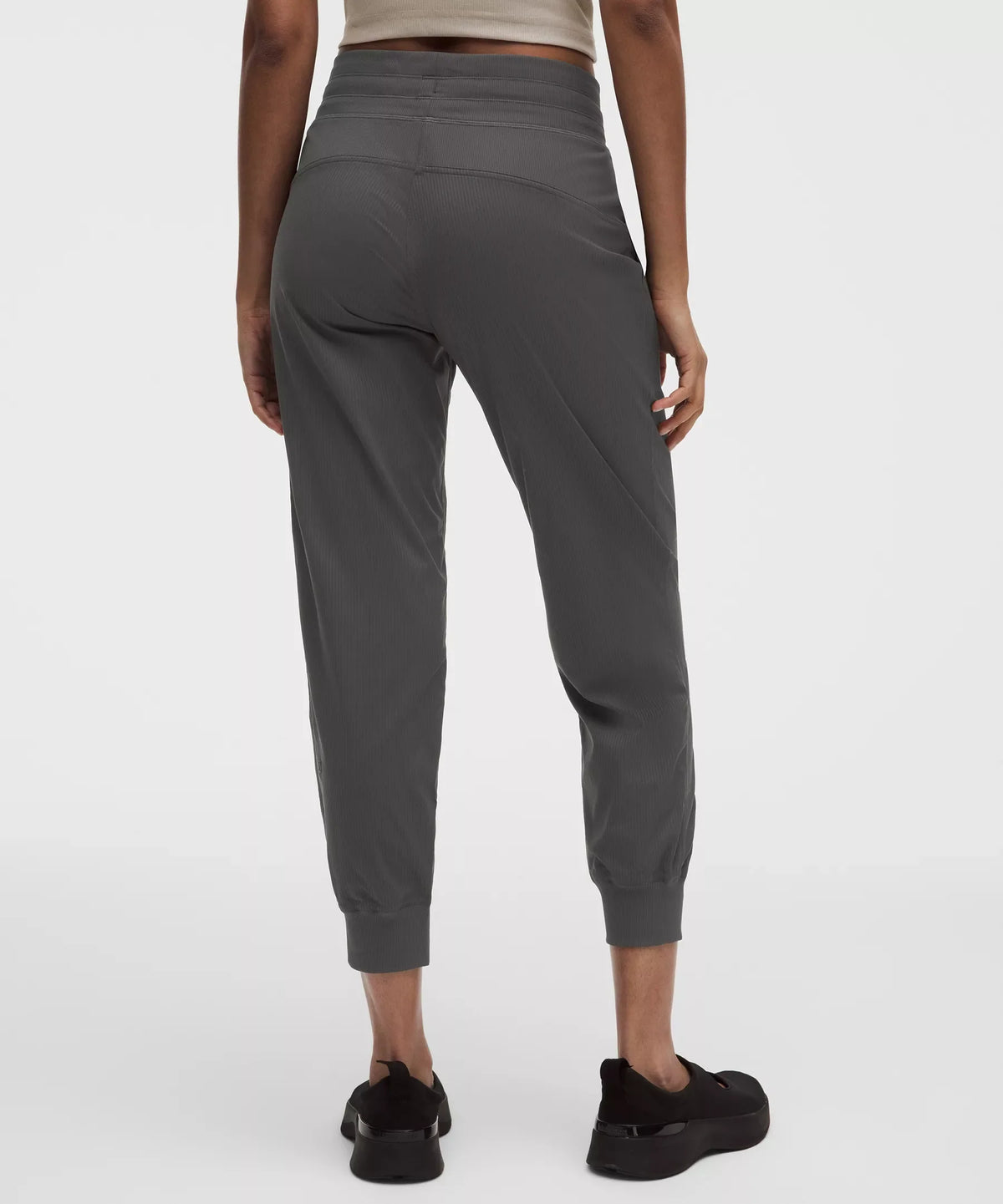 Pantalón deportivo de tiro medio