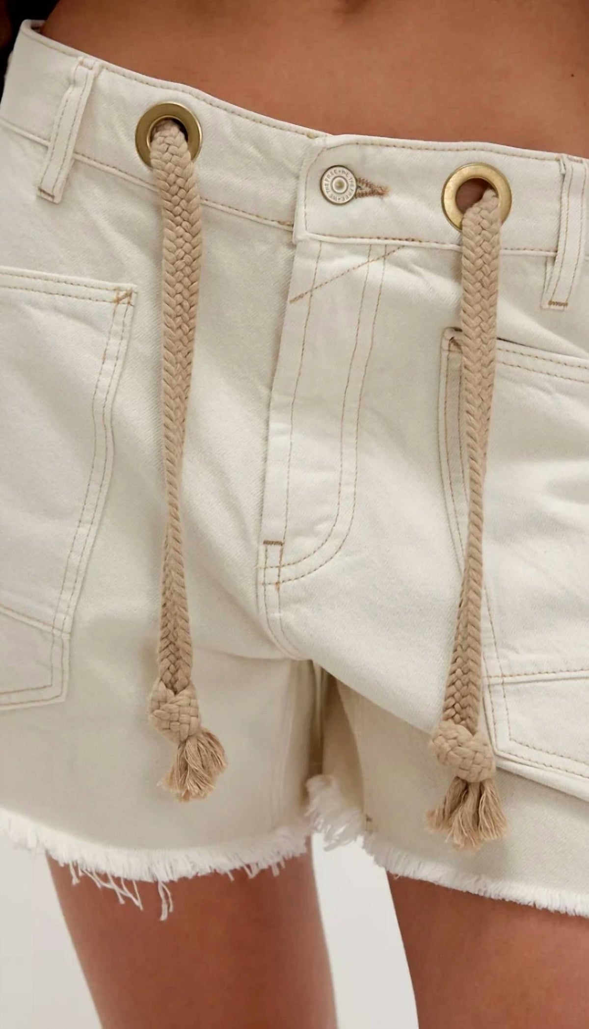 Short color blanco
