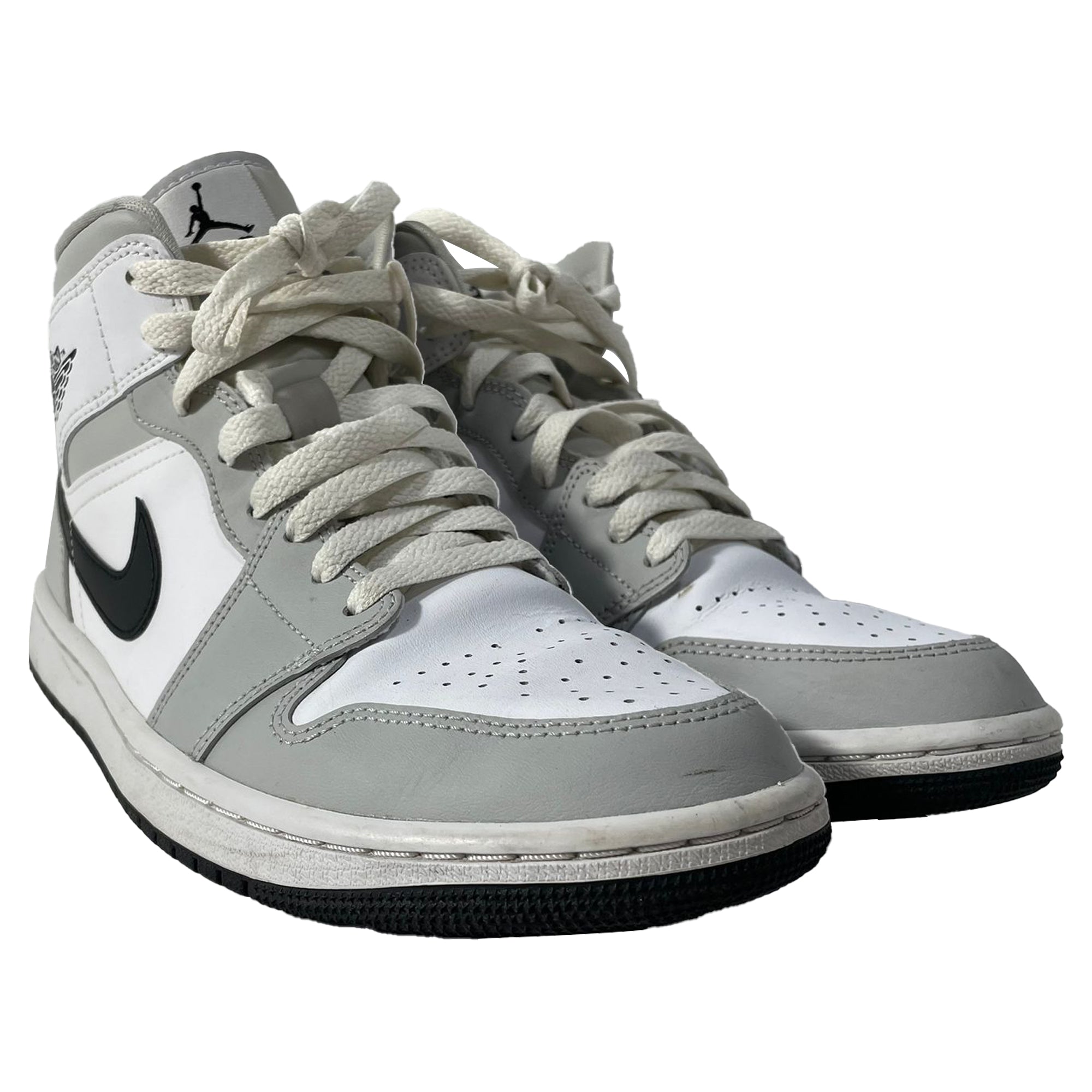 Tenis de cuero color gris