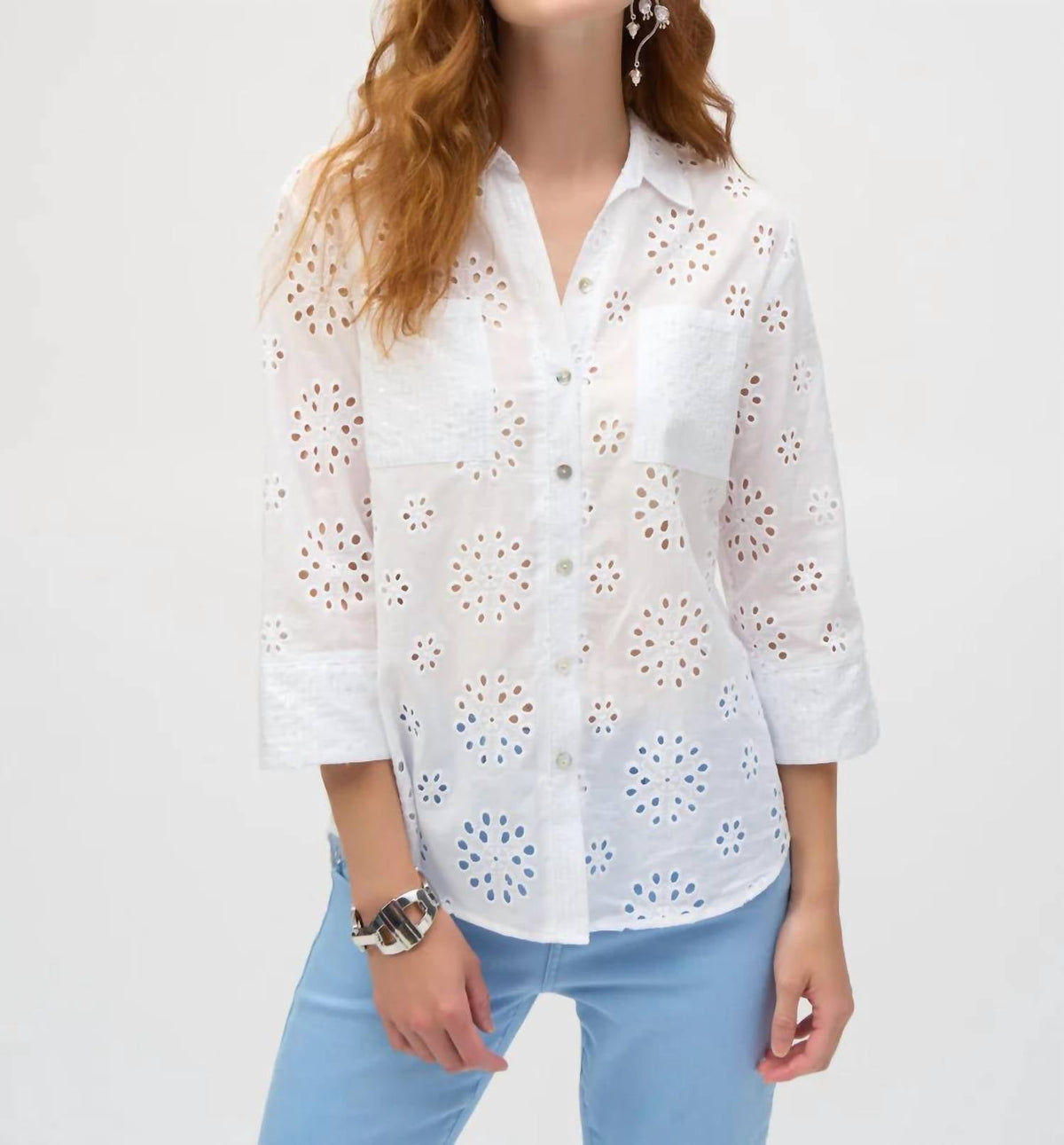 Blusa con bordado color blanco