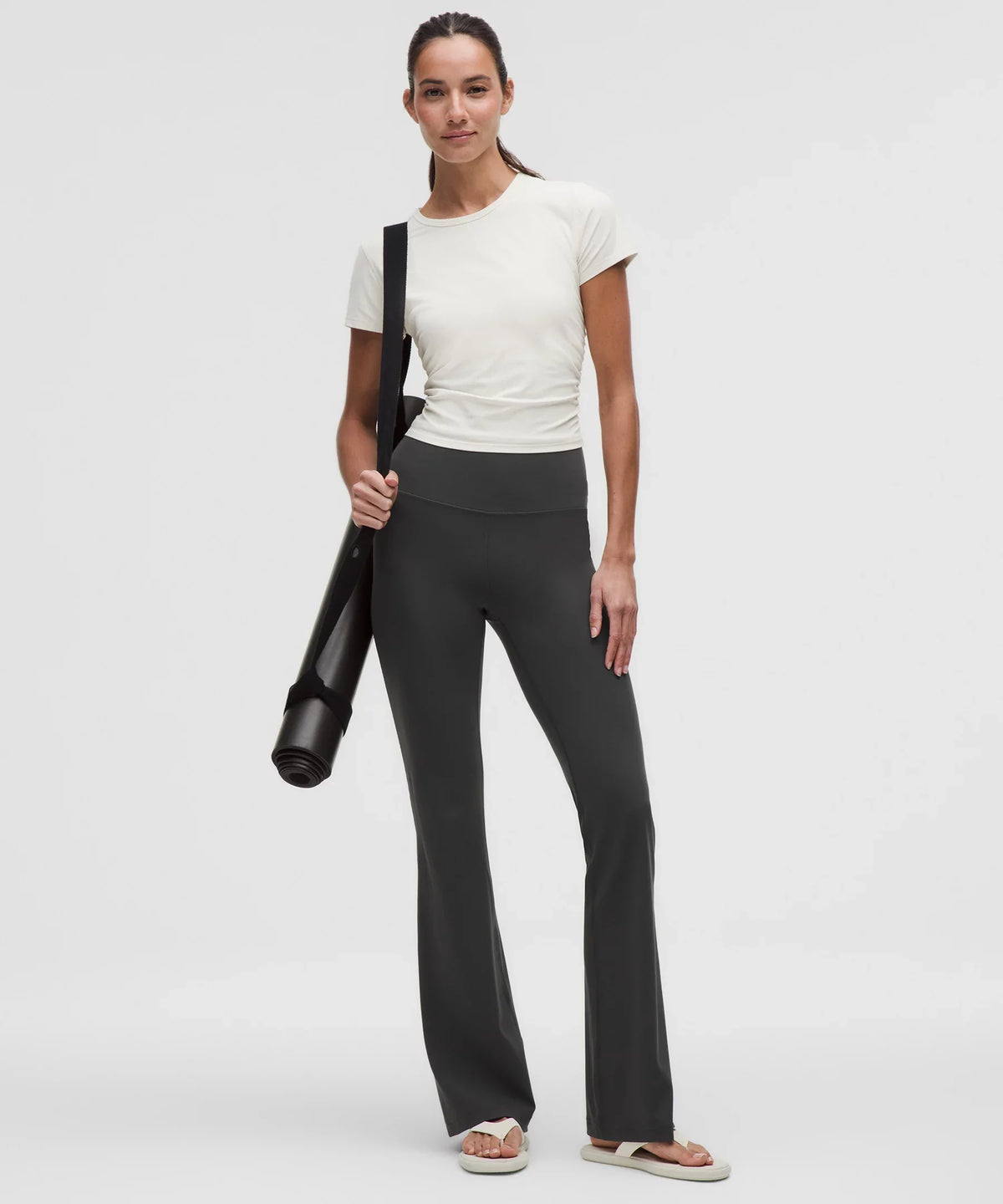 Pantalón de tiro alto