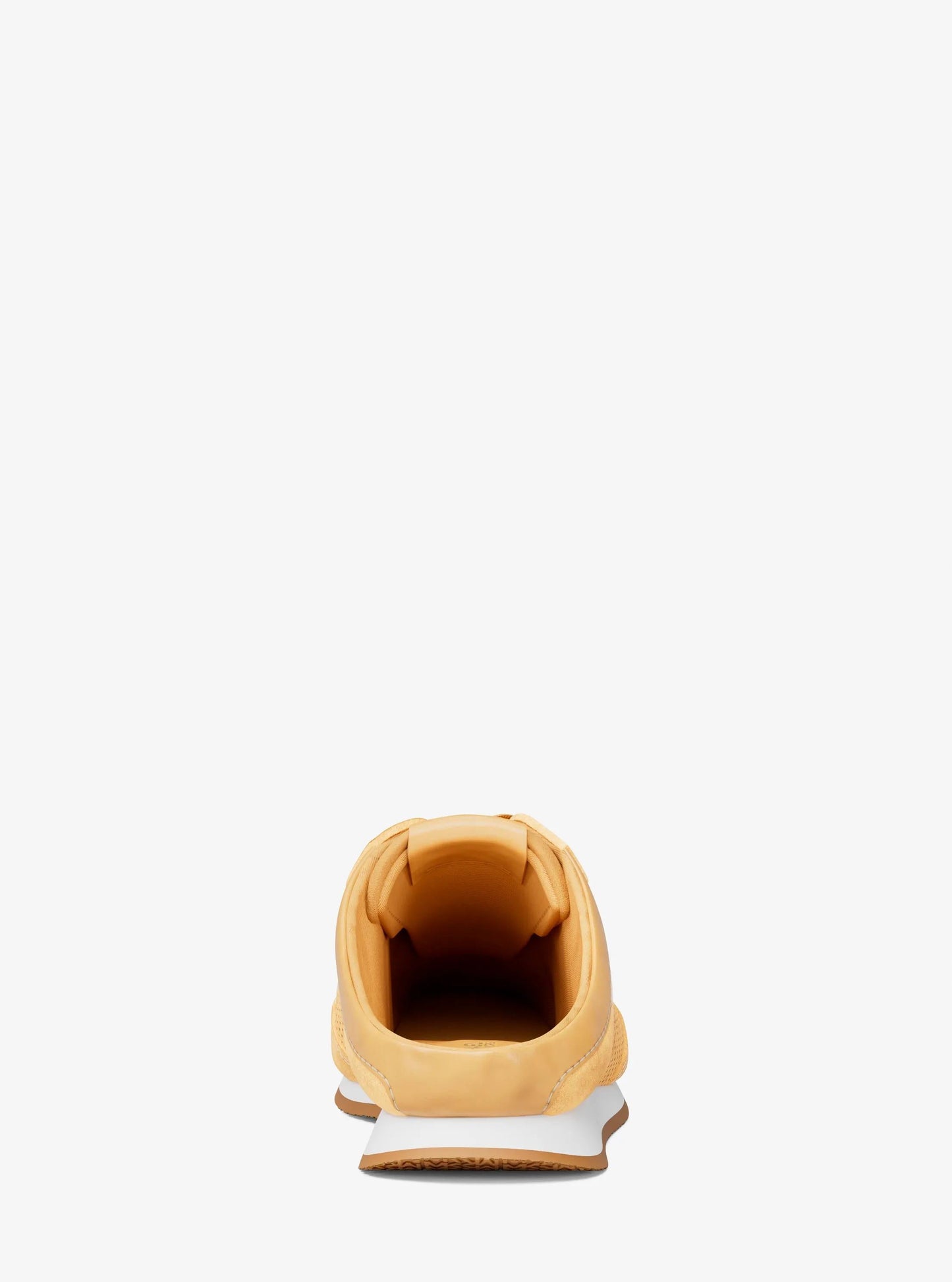 Tenis de gamuza sin cordones