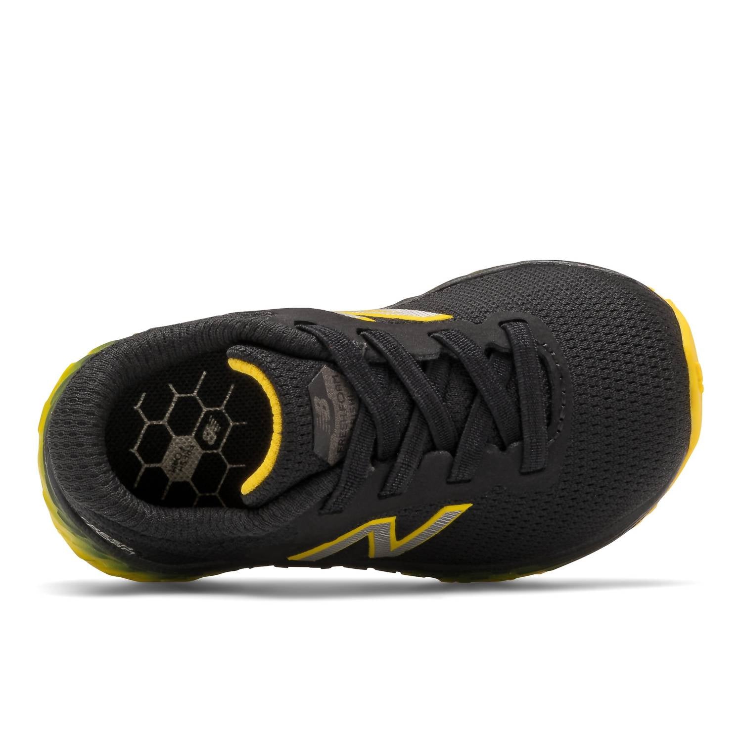 Tenis color negro y amarillo