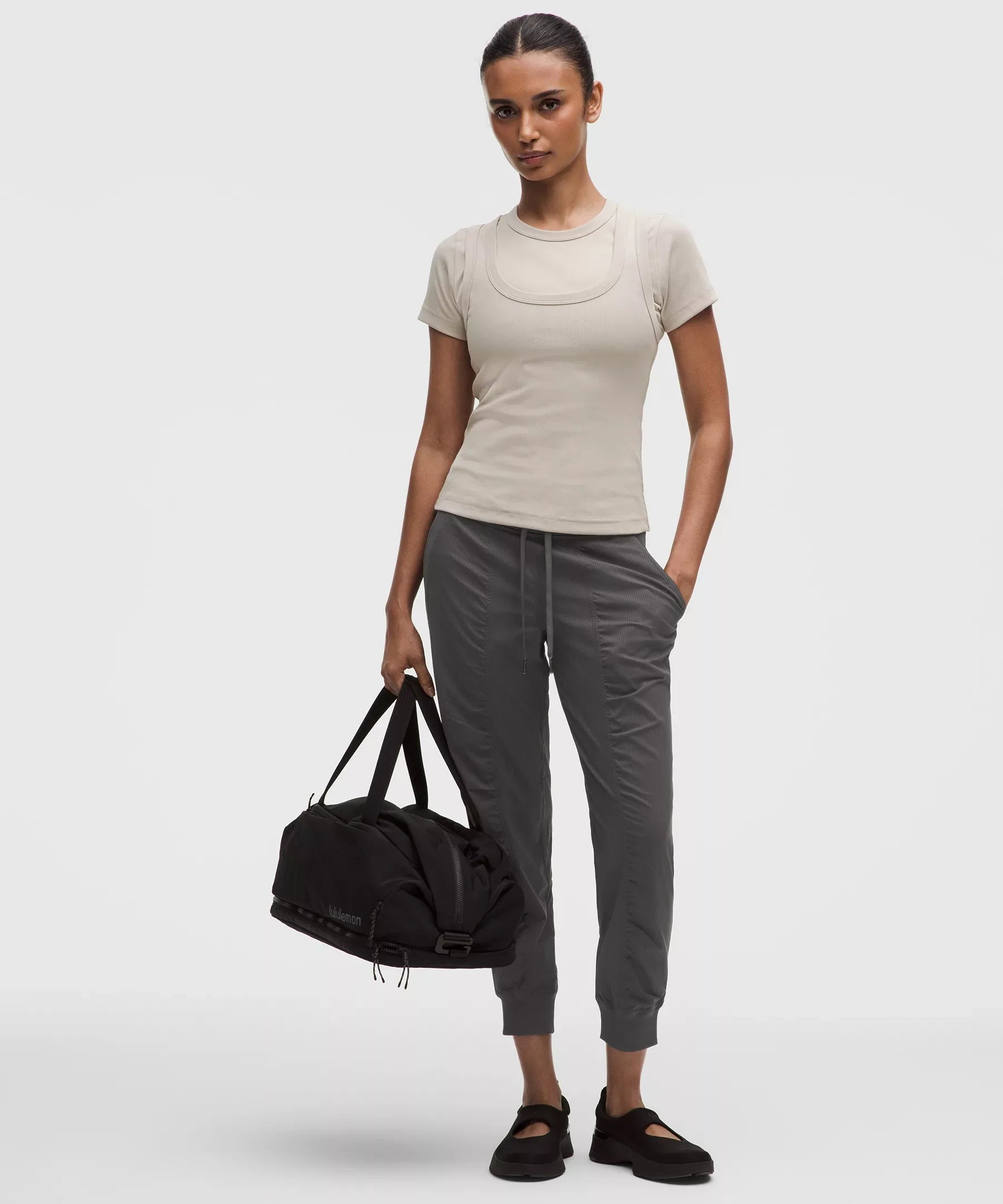 Pantalón deportivo de tiro medio