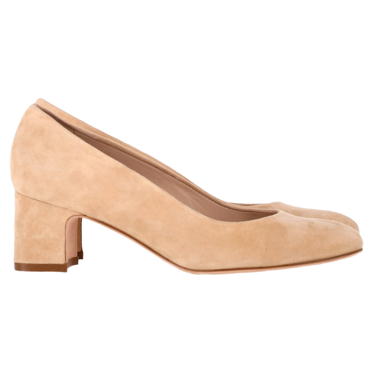 Tacones de gamuza color beige
