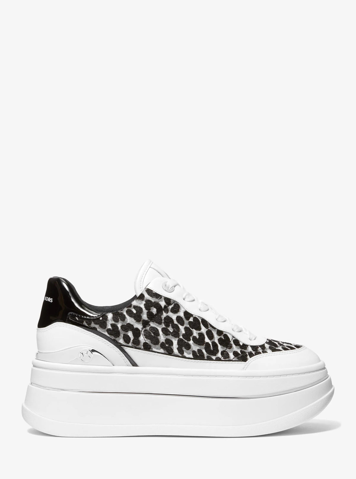 Tenis con estampado animal con plataforma